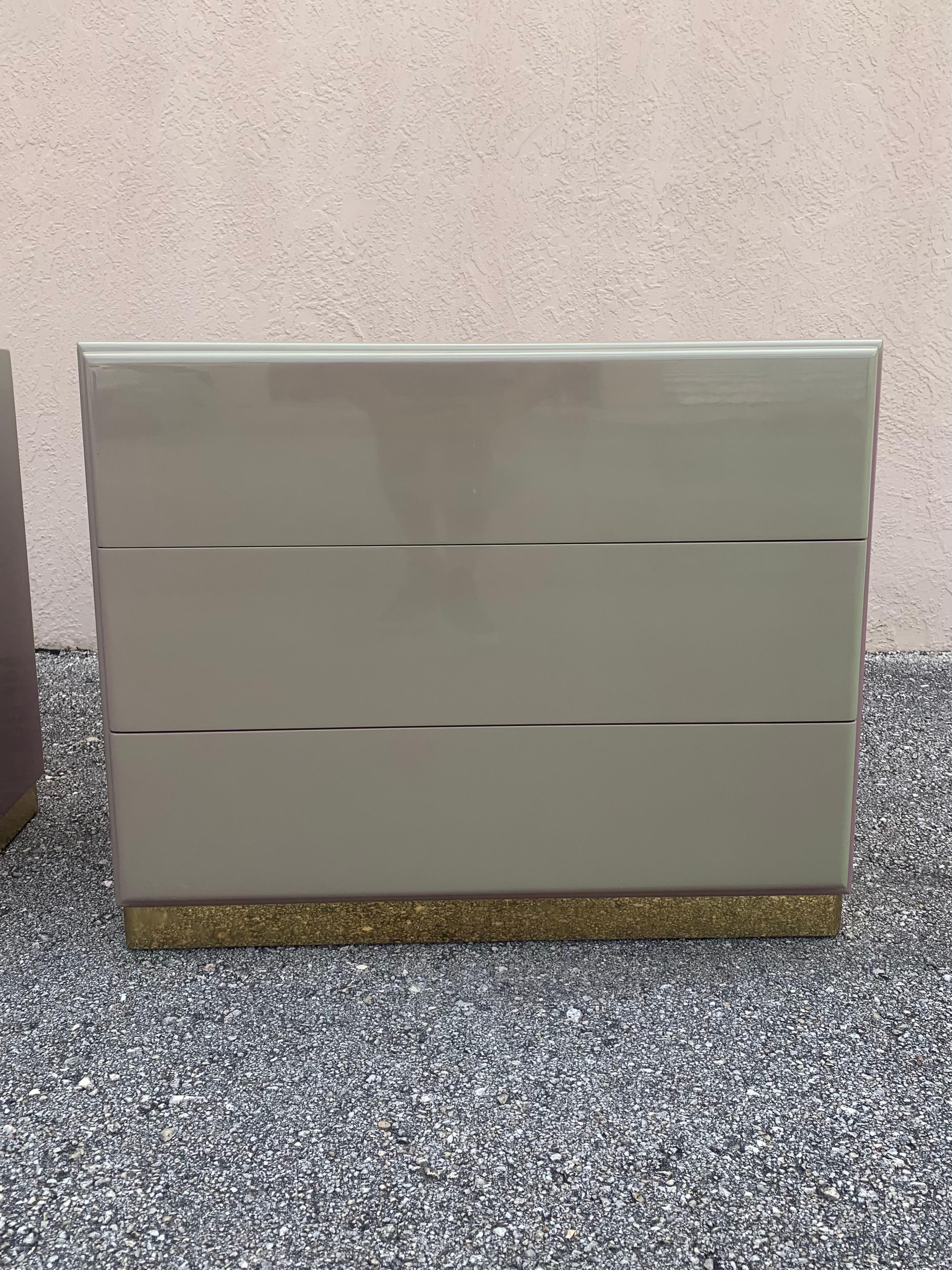 Milo Baughman for Thayer Coggin Night Stands in Jade and Magenta For Sale 6