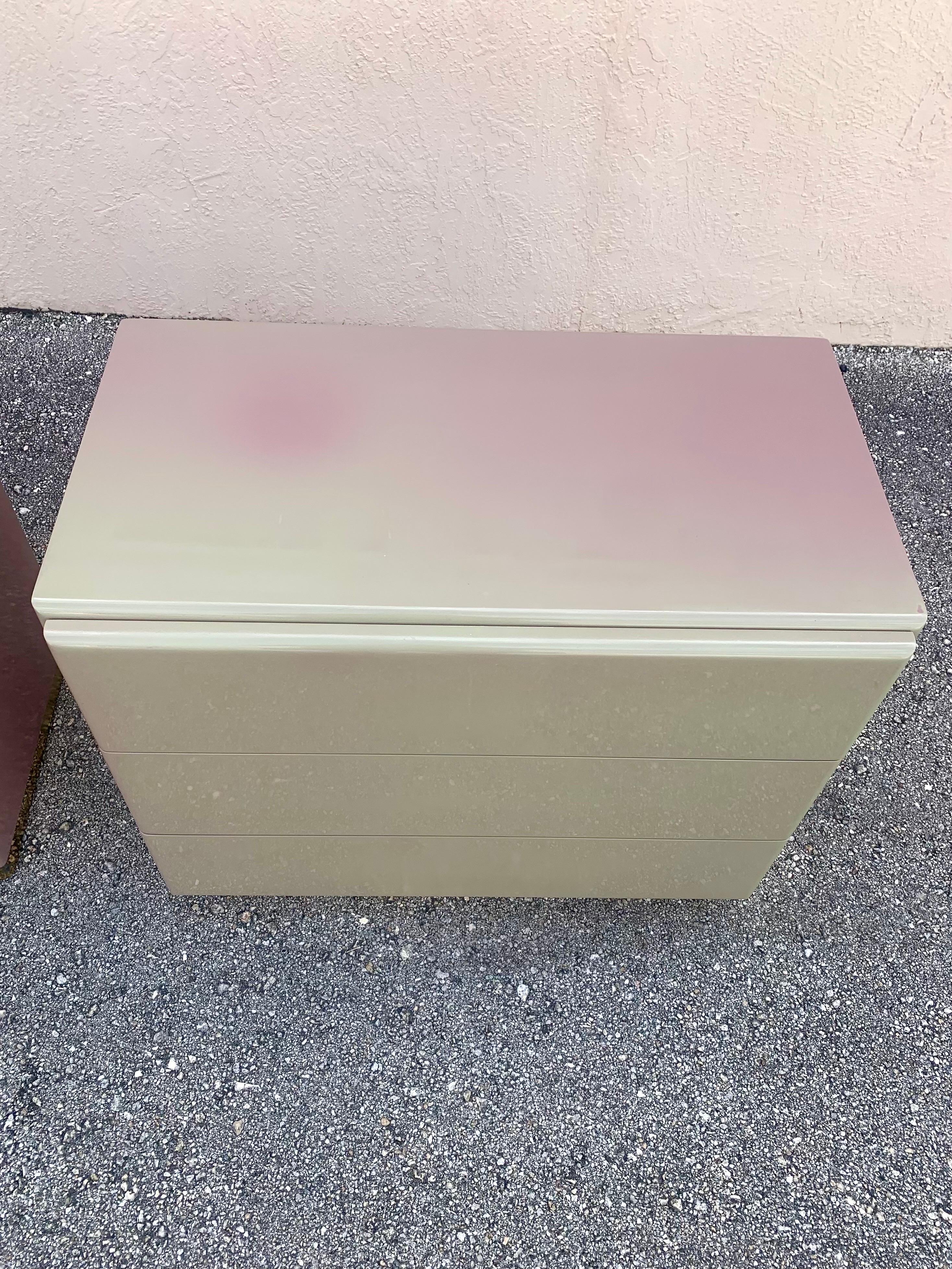 20th Century Milo Baughman for Thayer Coggin Night Stands in Jade and Magenta For Sale