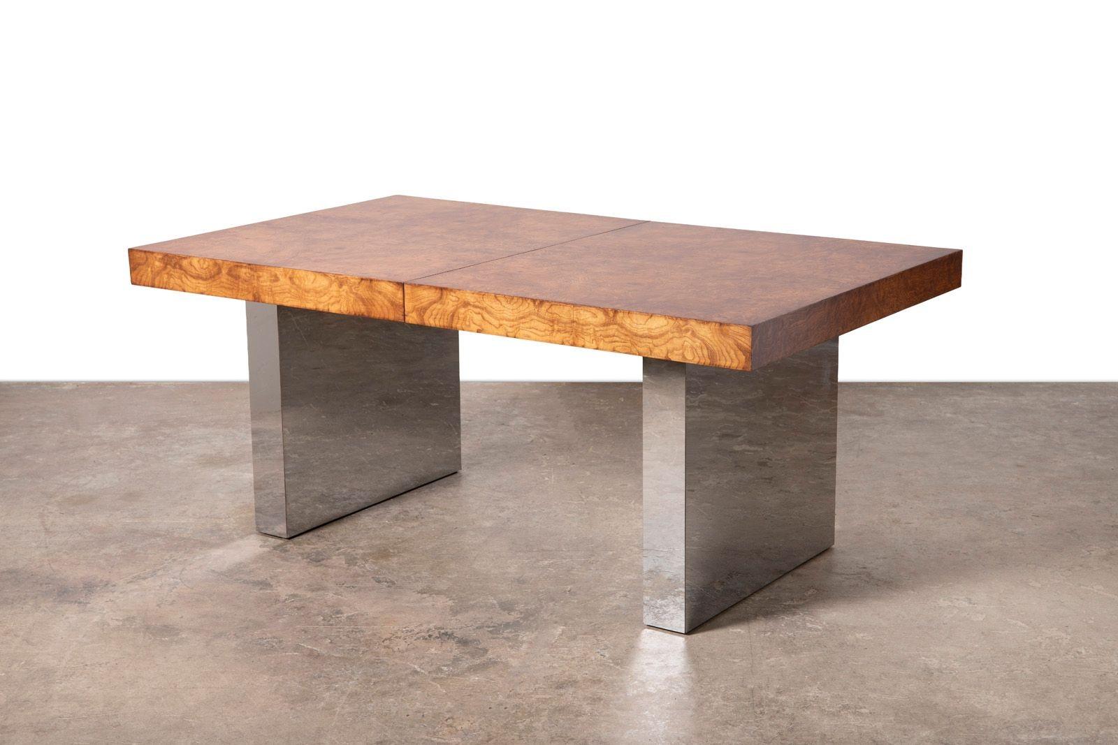 Milo Baughman for Thayer Coggin Olive Burlwood & Chrome Dining Table w/ 2 Leaves In Good Condition For Sale In Dallas, TX