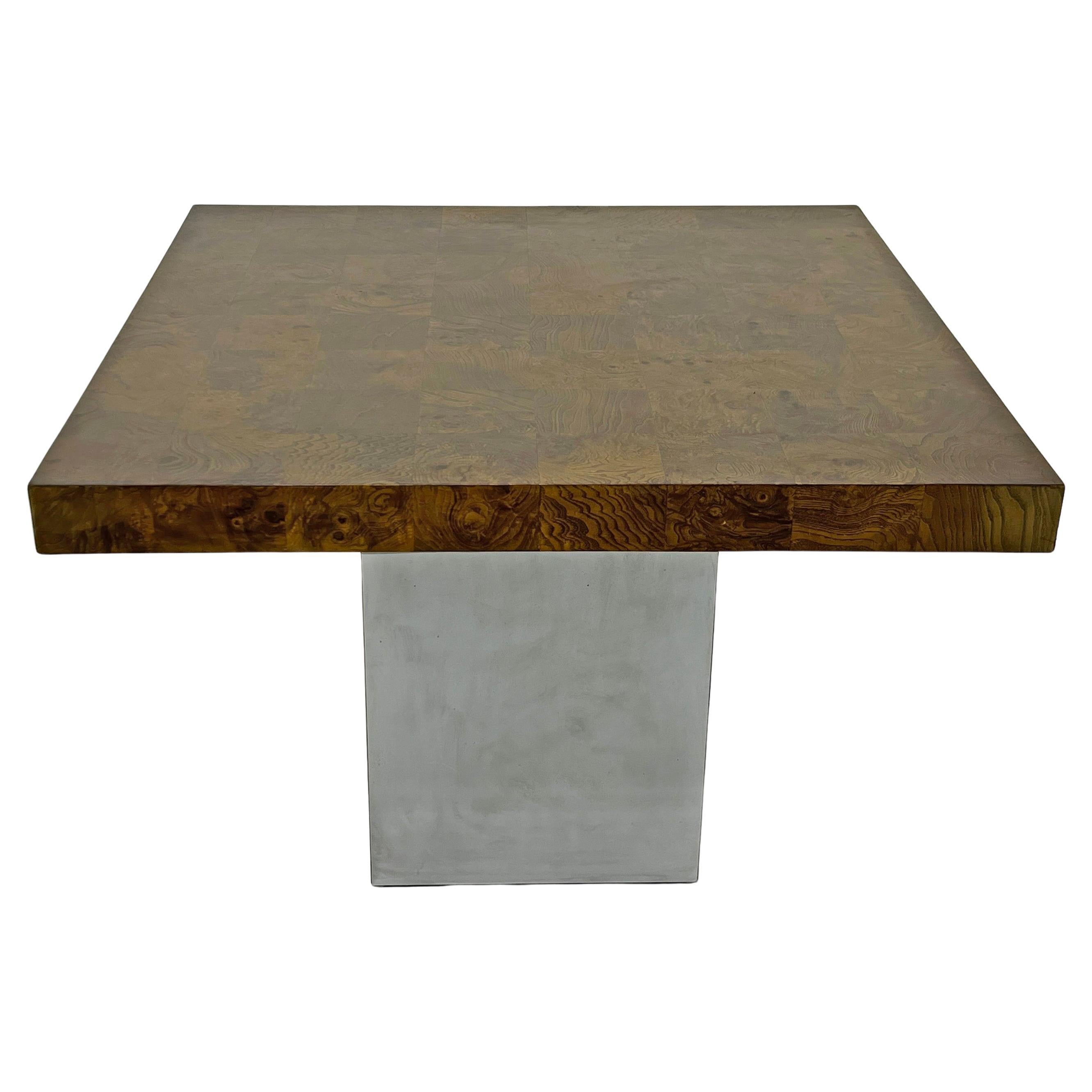 Rare table de salle à manger carrée de 40