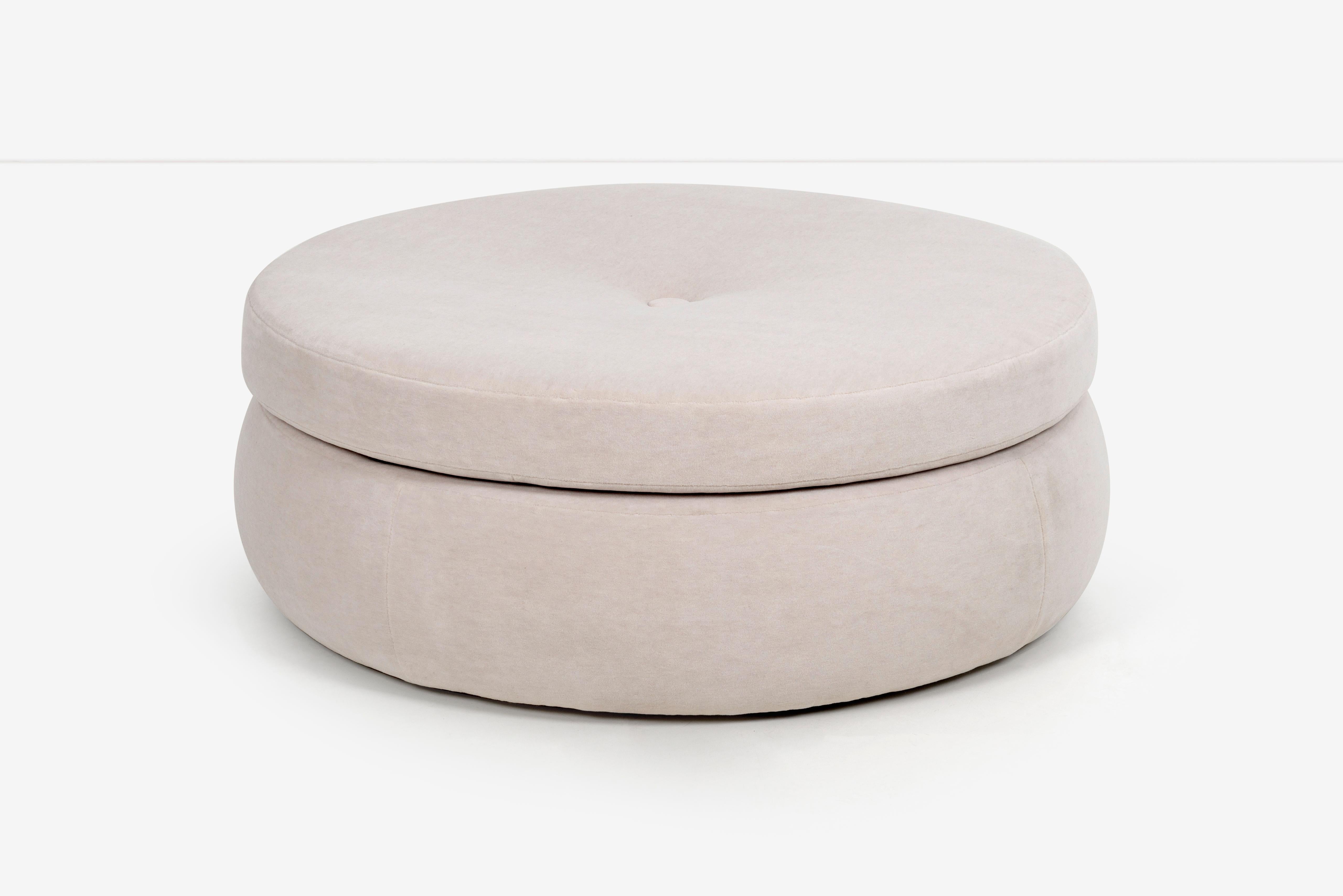 Milo Baughman for Thayer Coggin Pouf or ottoman, which also functions as a pull-out sleeper and wheels for easy mobility.
Reupholstered with great plains ultra-suede.
Dimensions of pull-out sleeper.
  