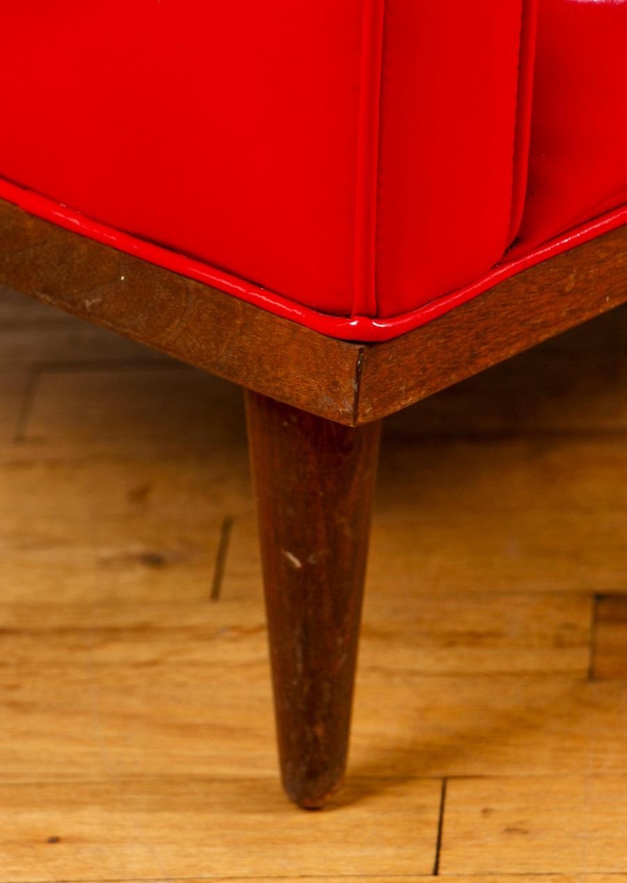 Mid-Century Modern Canapé en vinyle rouge Milo Baughman pour Thayer Coggin en vente