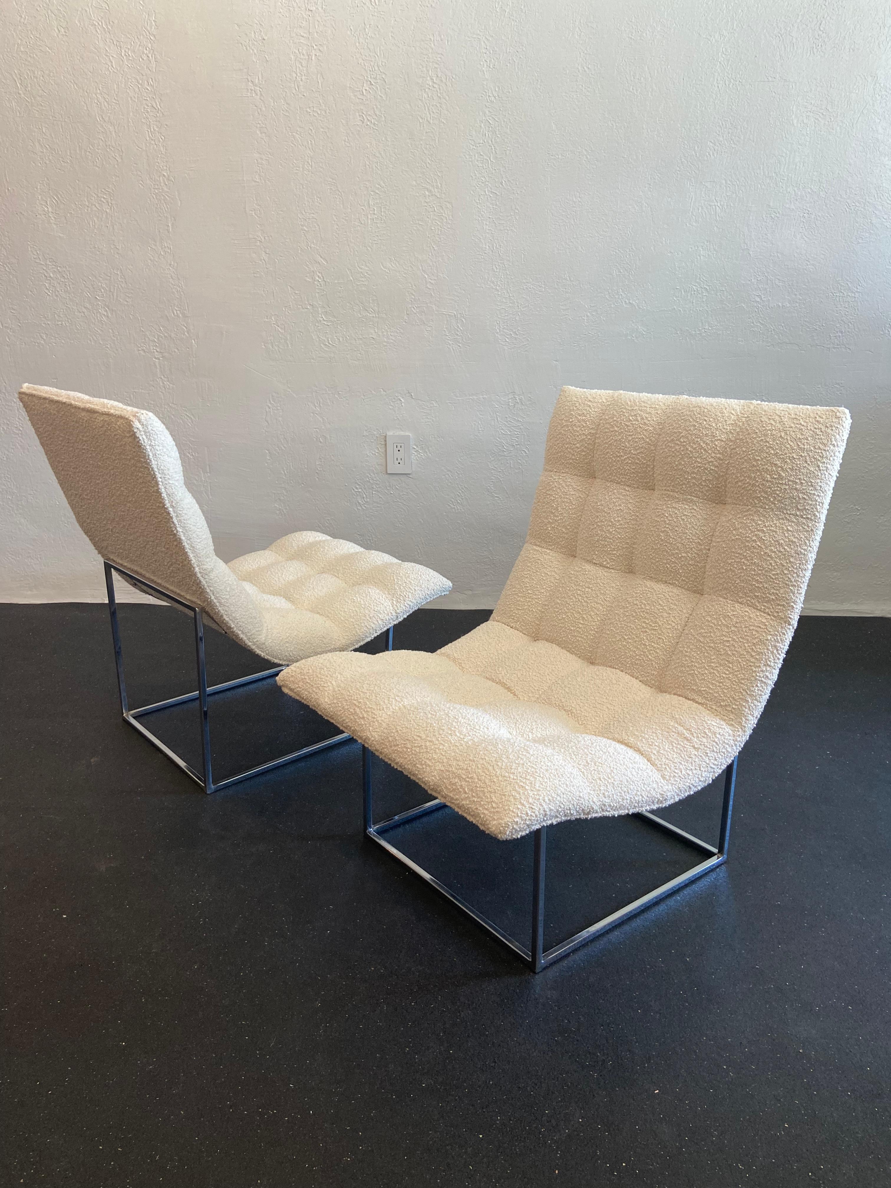 Pair of Milo Baughman for Thayer Coggin scoop lounge chairs. Reupholstered in a rich natural toned bouclé. There are no labels present. Slight patina to the bases at some of the joints. (Please refer to photos)

Would work well in a variety of