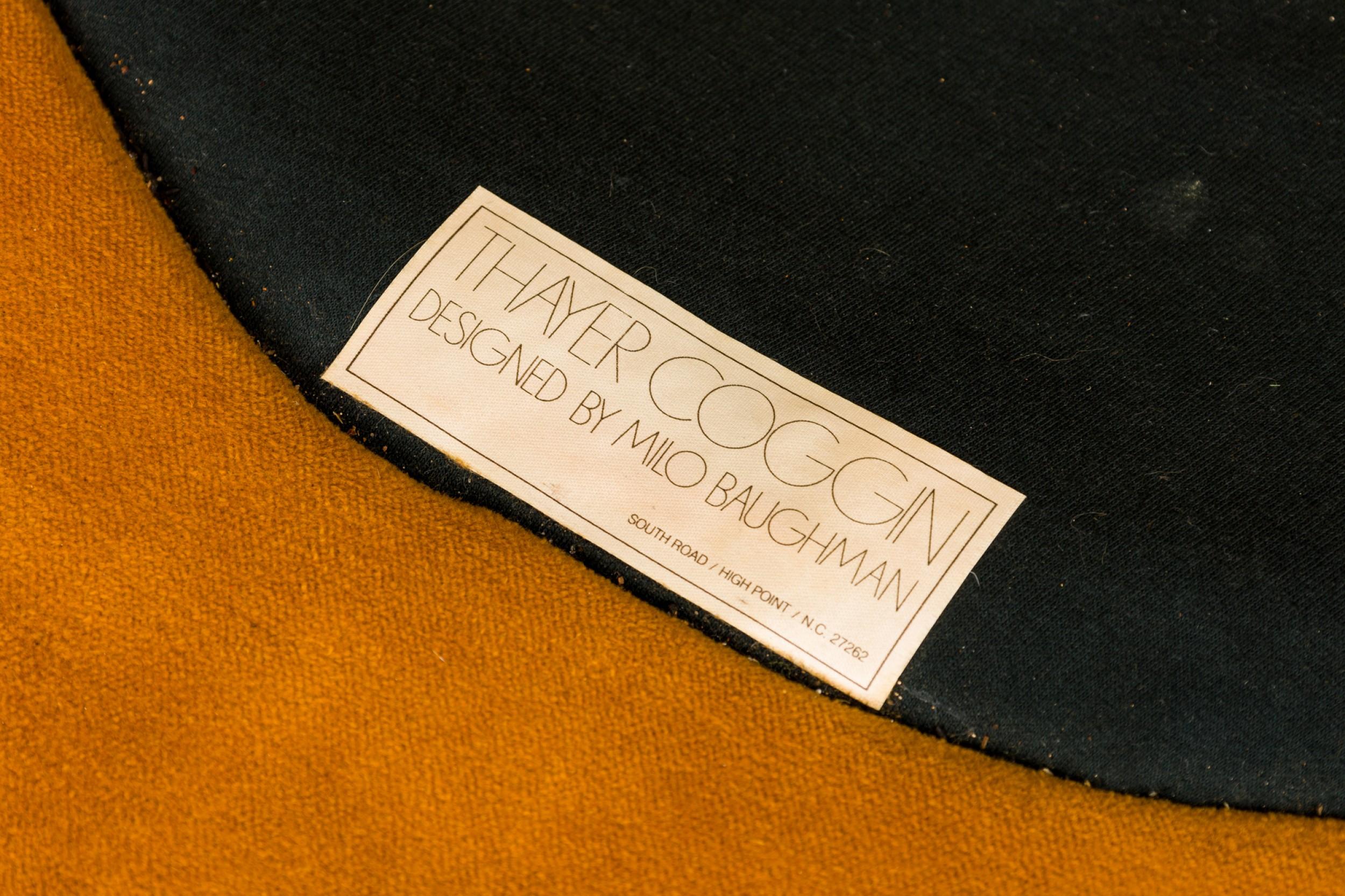 Fauteuil pivotant en tissu doré de Milo Baughman pour Thayer Coggin de l'ère spatiale en vente 4
