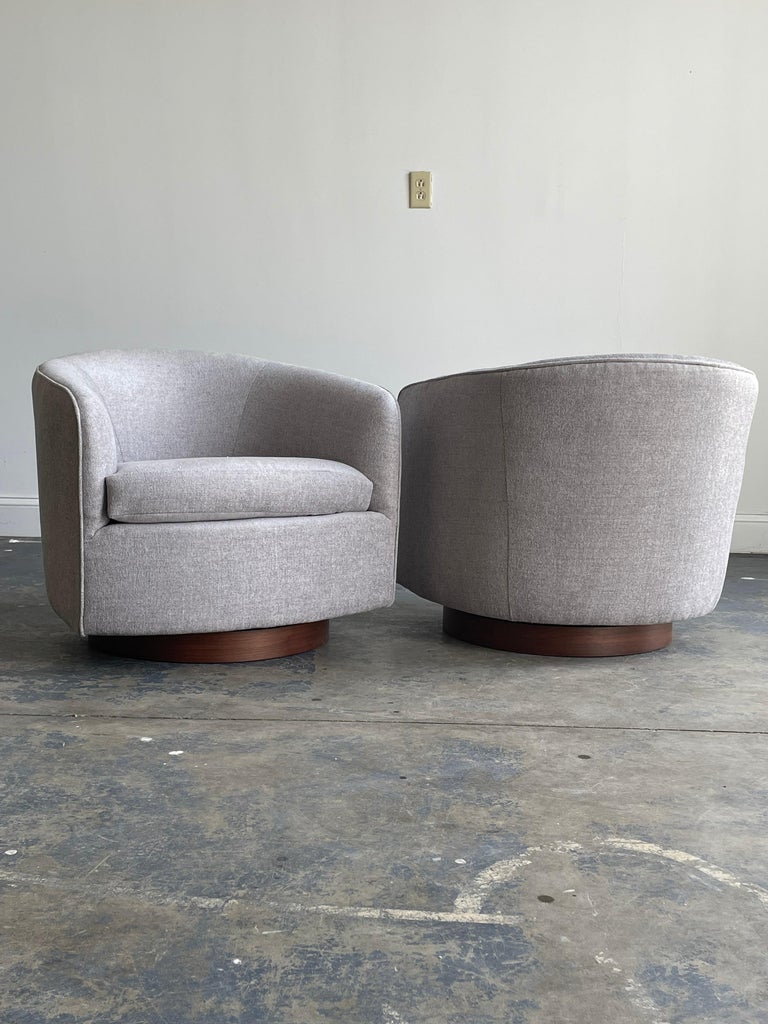 Milo Baughman for Thayer Coggin Swivel and Tilt Chairs In Good Condition For Sale In St.Petersburg, FL