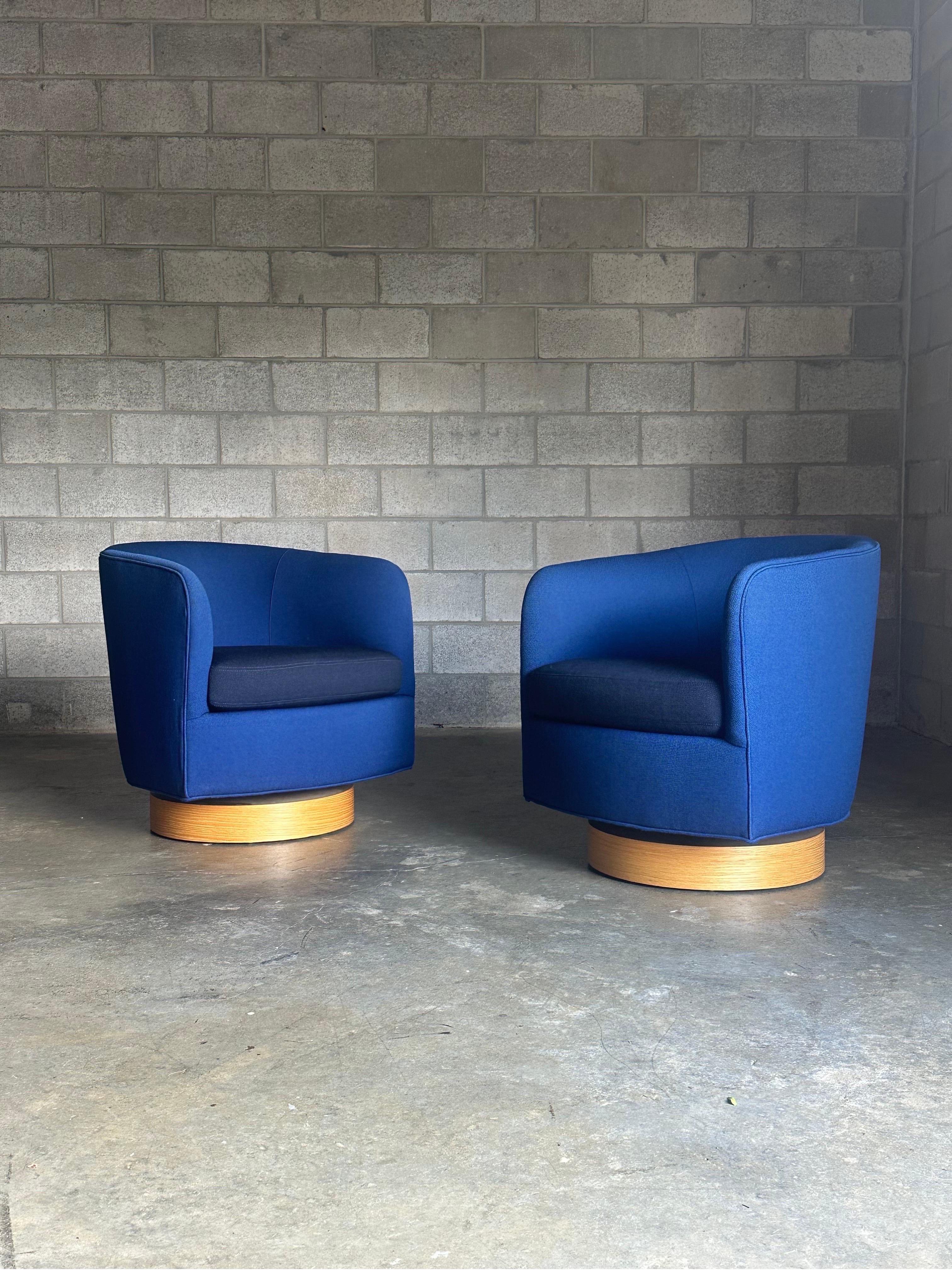 XXIe siècle et contemporain Milo Baughman pour Thayer Coggin Chaises pivotantes et inclinables en vente