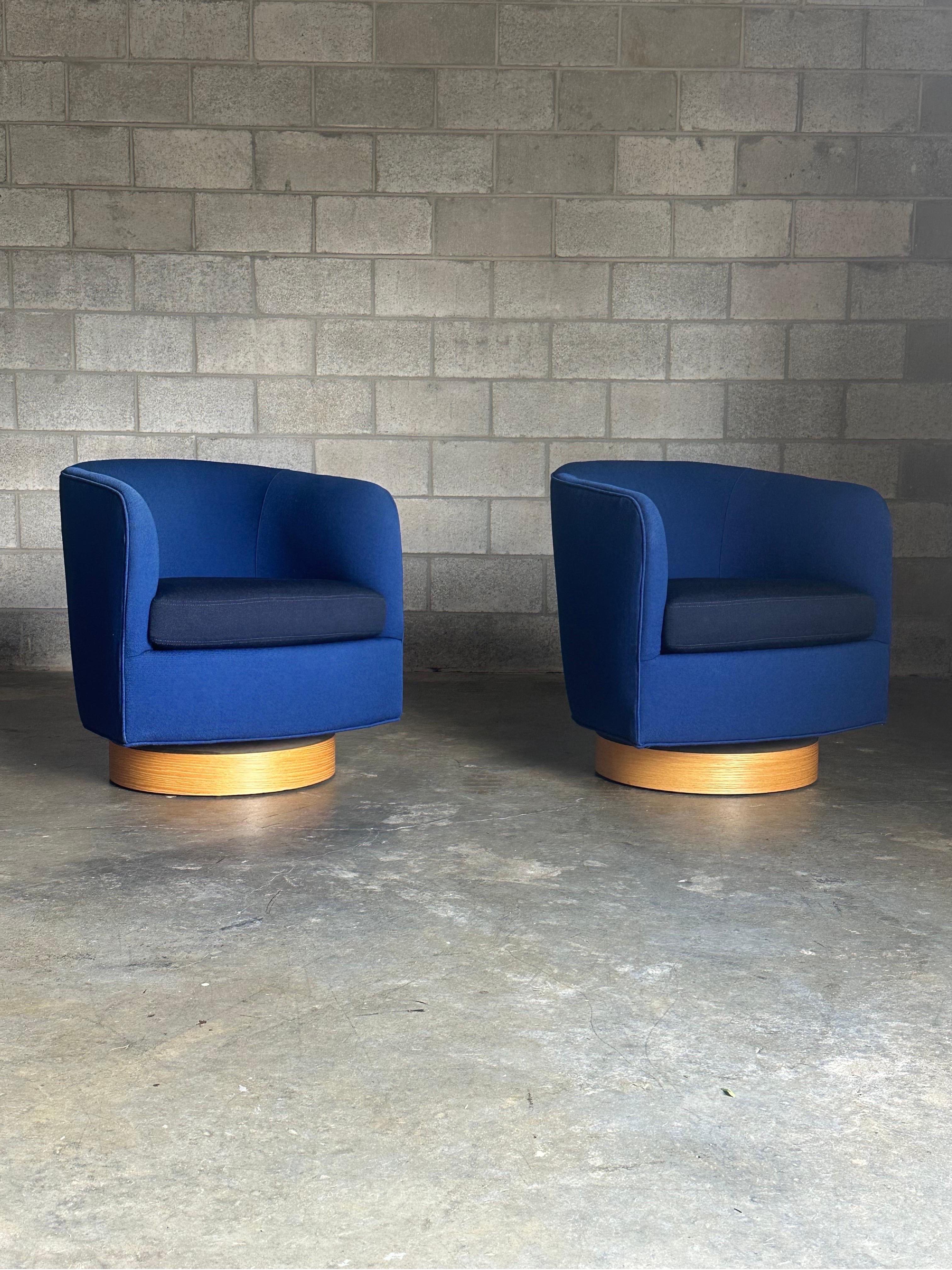 Milo Baughman pour Thayer Coggin Chaises pivotantes et inclinables en vente 2