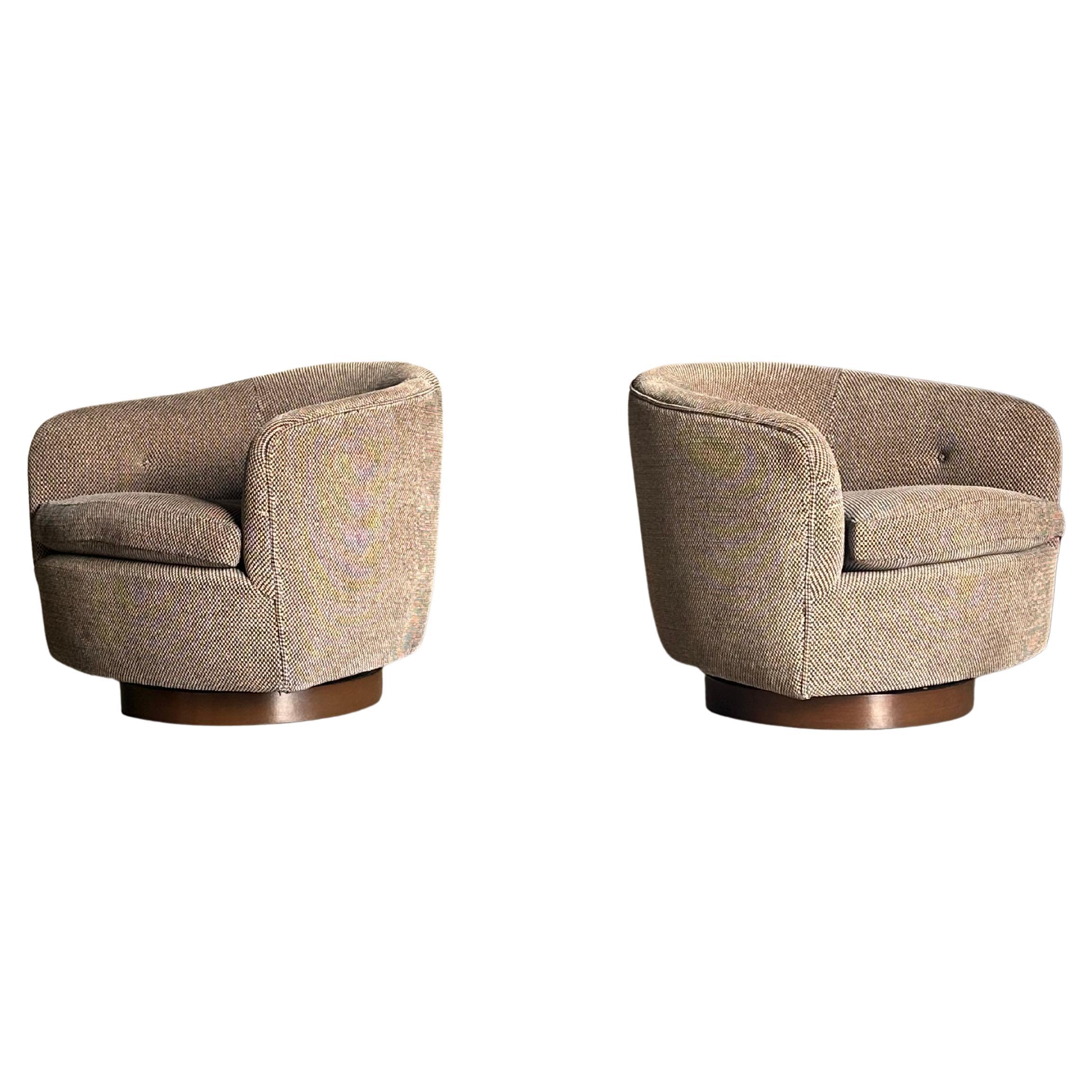 How can I tell if a chair is Milo Baughman?