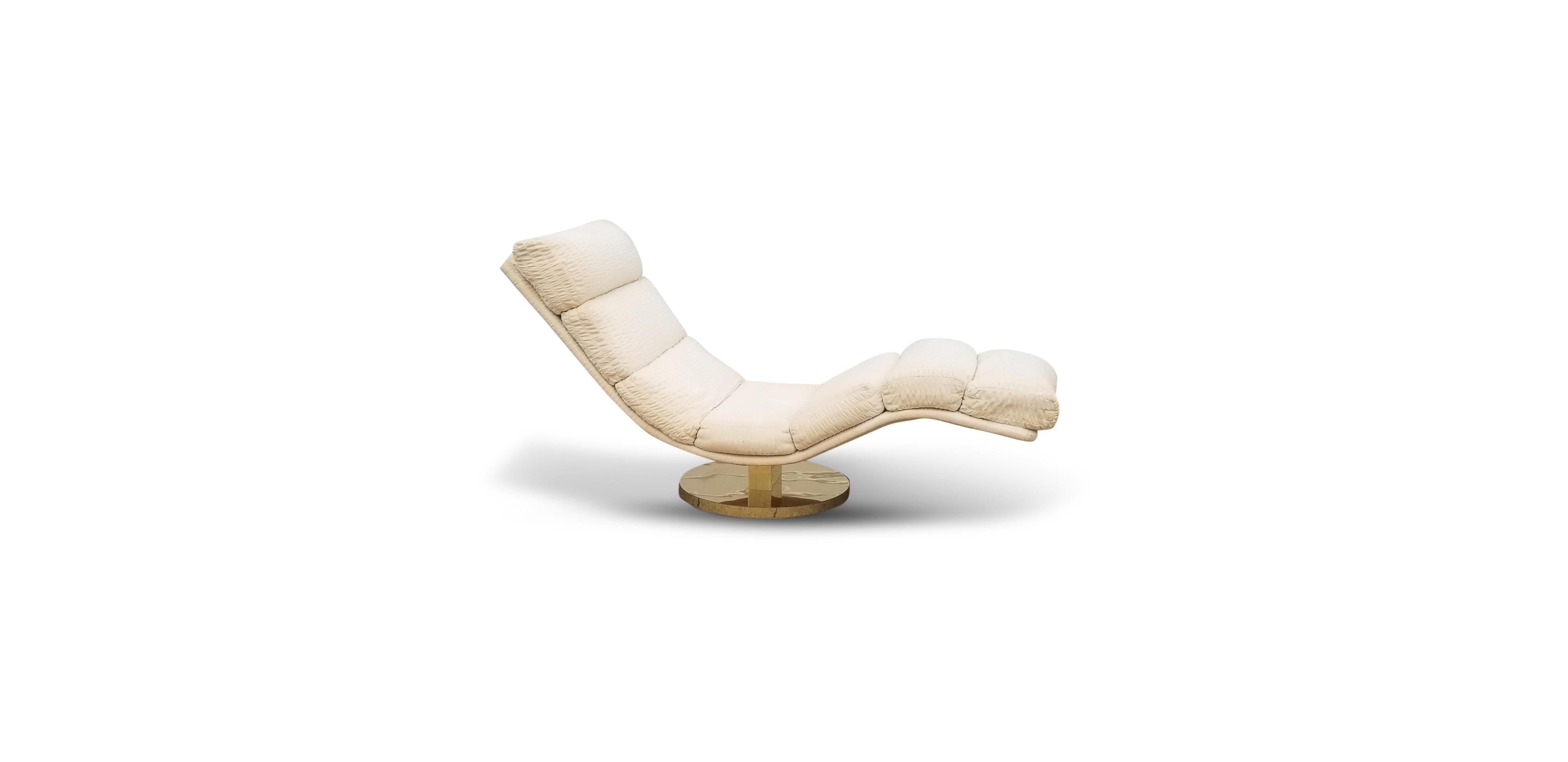 American Milo Baughman for Thayer Coggin Swivel ‘Wave’ Chaise Longue