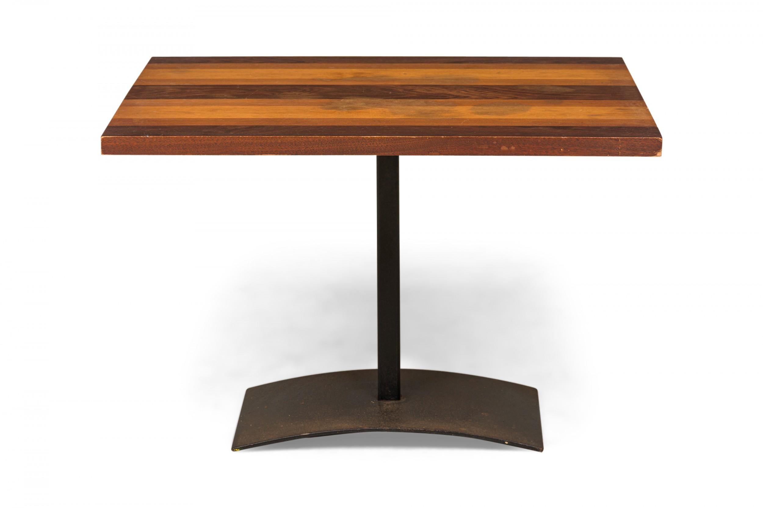 Table d'appoint en bois et fer tricolore Milo Baughman pour Thayer Coggin Bon état - En vente à New York, NY