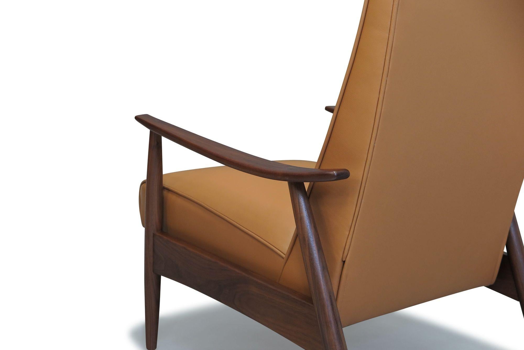 Milo Baughman for Thayer Coggin Walnut Recliner Lounge Chair For Sale 3