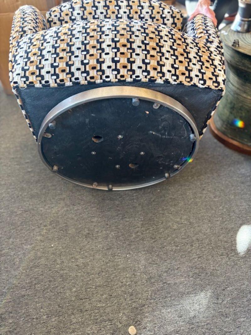 American Milo Baughman for Thayer Coggins Swivel Arm Chair For Sale