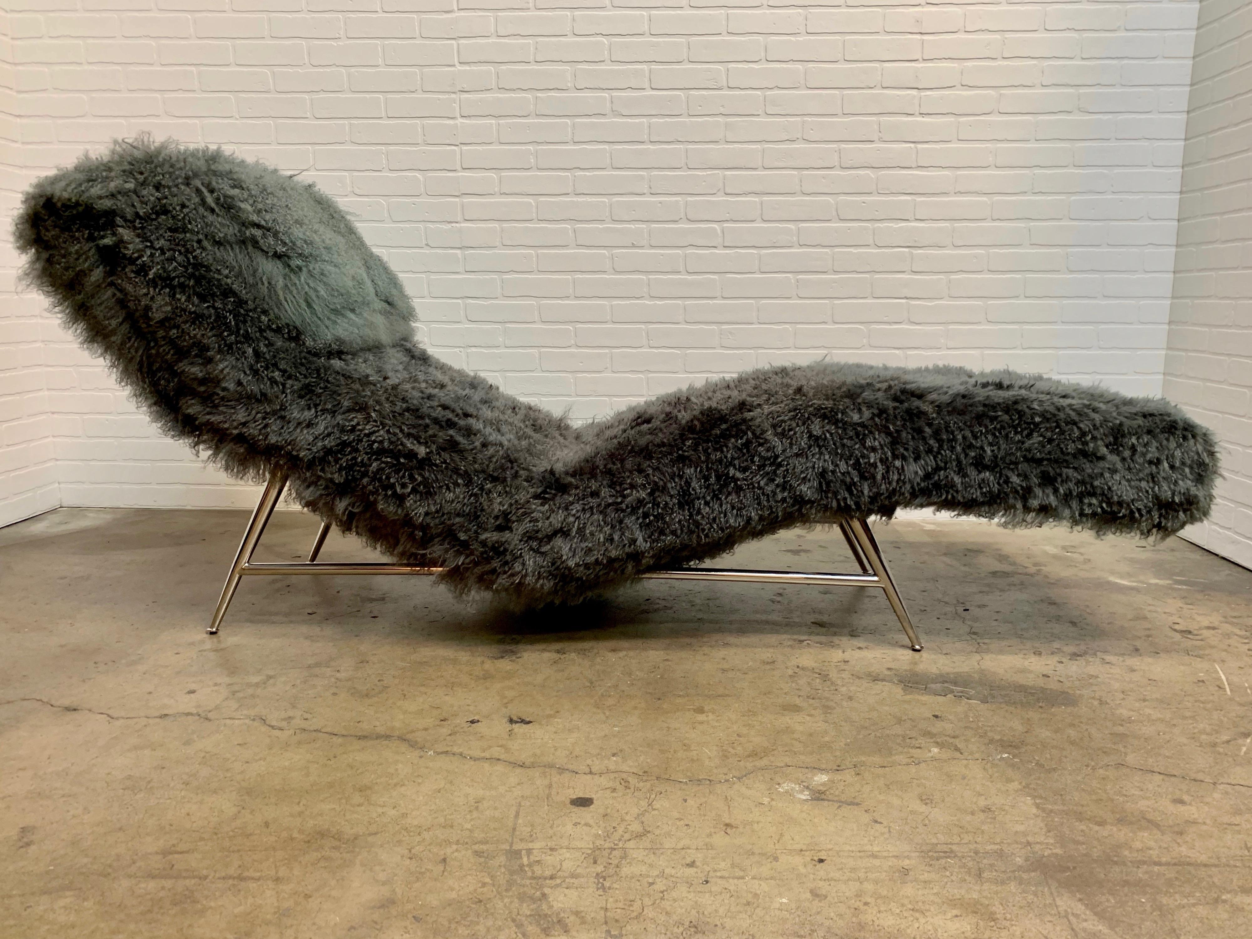Vintage contemporary version made by Thayer Coggin with Milo Baughman tag on the underside covered in Tibeten wool
Believed to be one of Milo Baughman's original design proposals to Thayer Coggin during their initial meeting in 1953, This