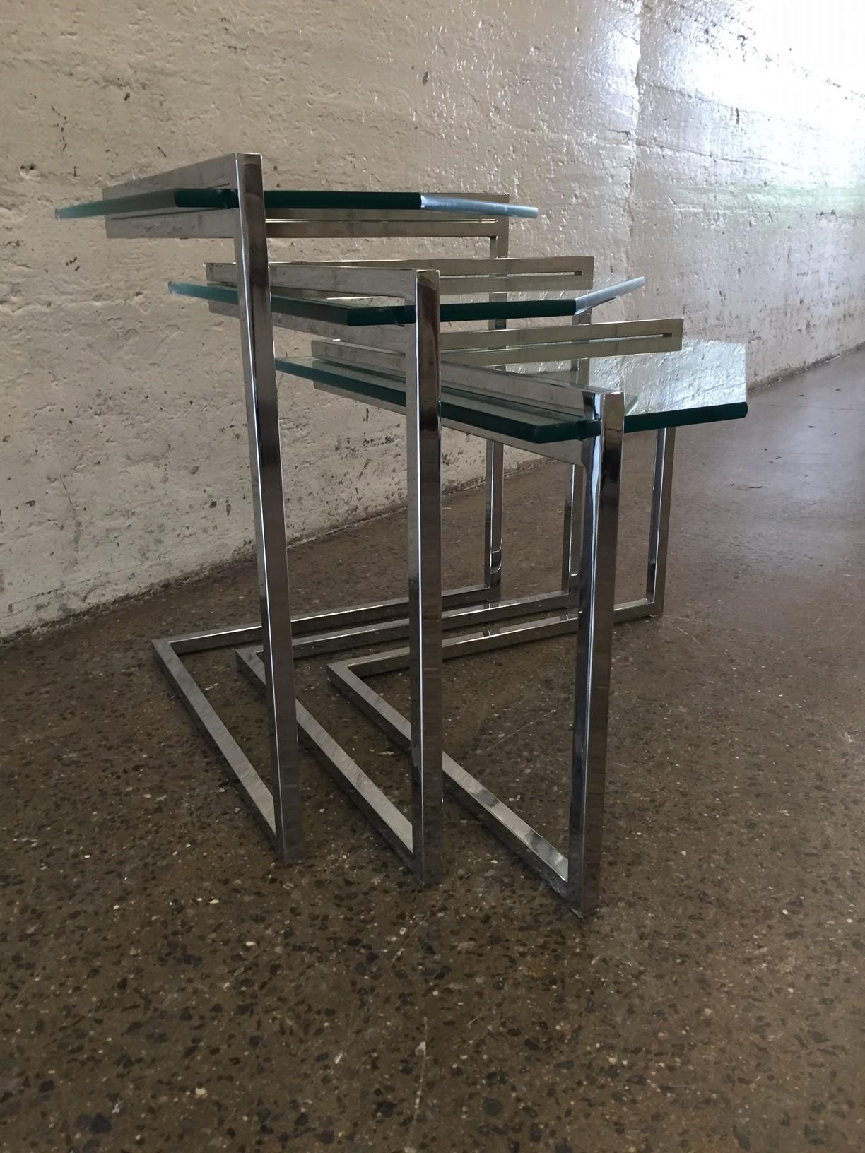 Milo Baughman Style Chrome Nest of Tables In Good Condition For Sale In New York, NY