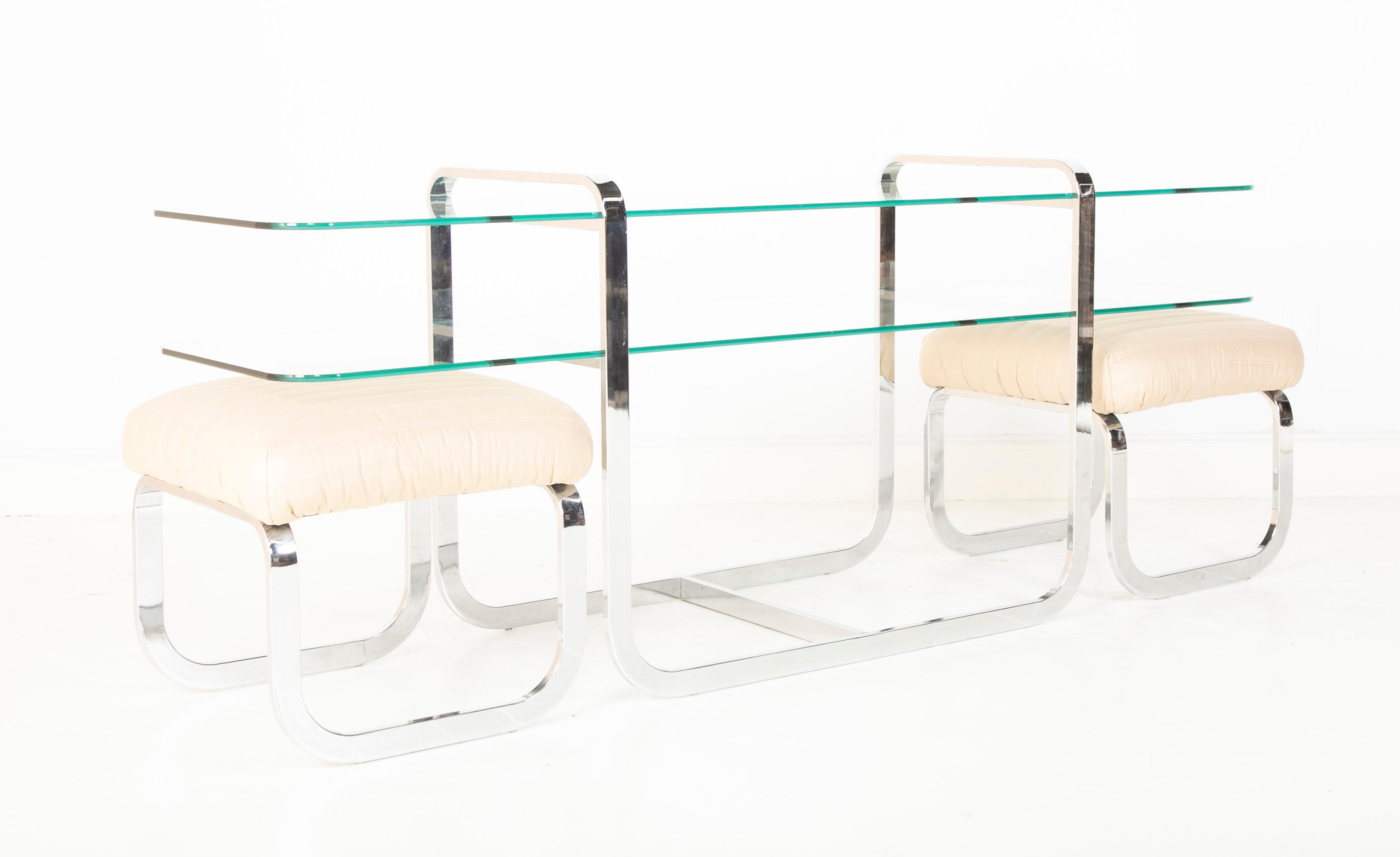 A Milo Baughman glass console with nested stools.
Dimensions of stools : 18