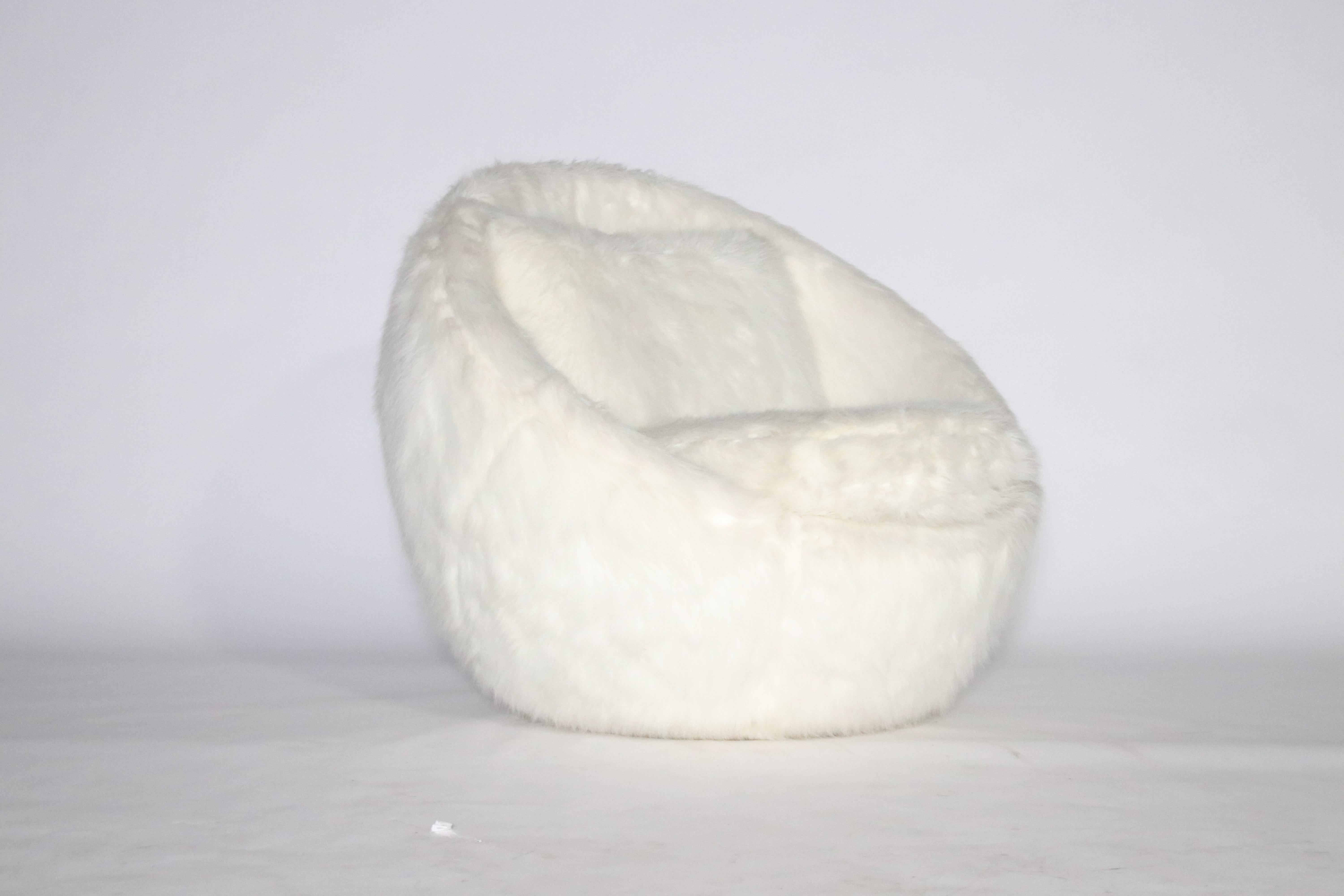 egg chair fuzzy