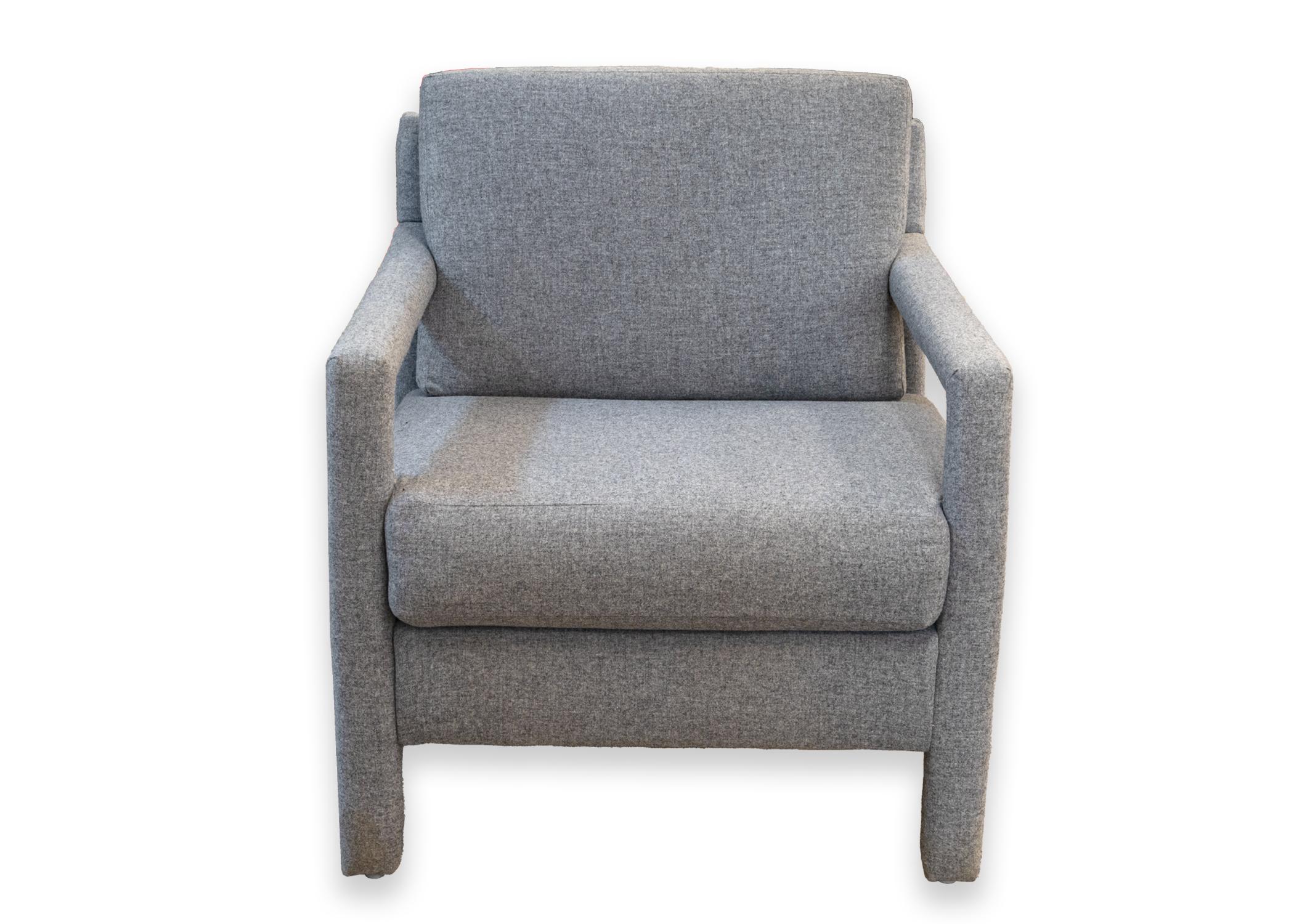 20ième siècle Milo Baughman Grey Blue Upholstered Parsons Contemporary Modern Accent Chair (chaise d'appoint contemporaine) en vente