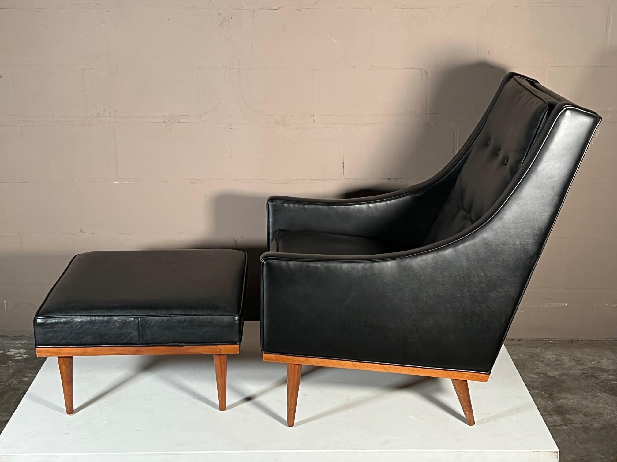 Silla con respaldo alto y otomana Milo Baughman en venta 3