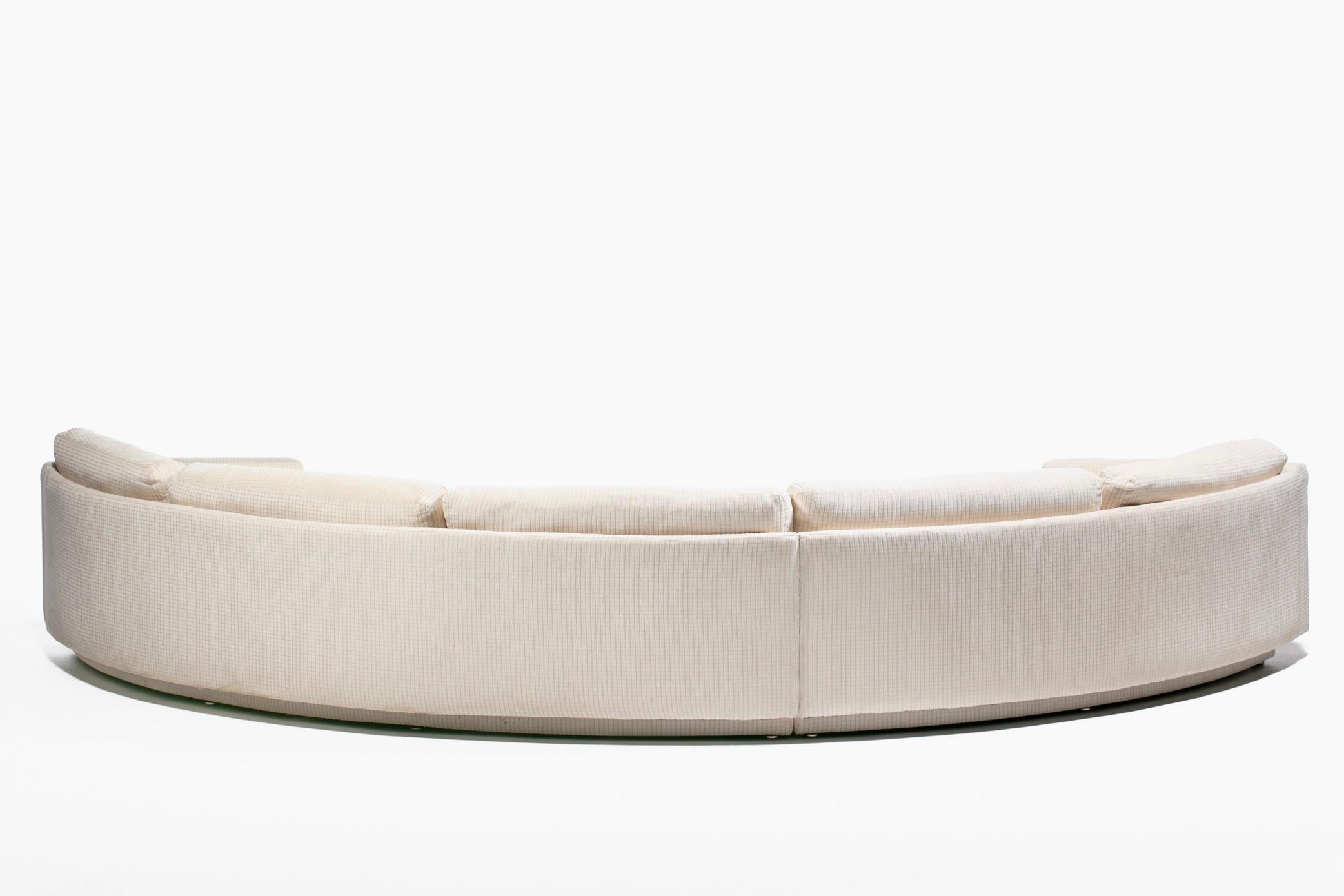 Divano componibile semicircolare color crema di Milo Baughman per Thayer Coggin In condizioni buone in vendita a Saint Louis, MO