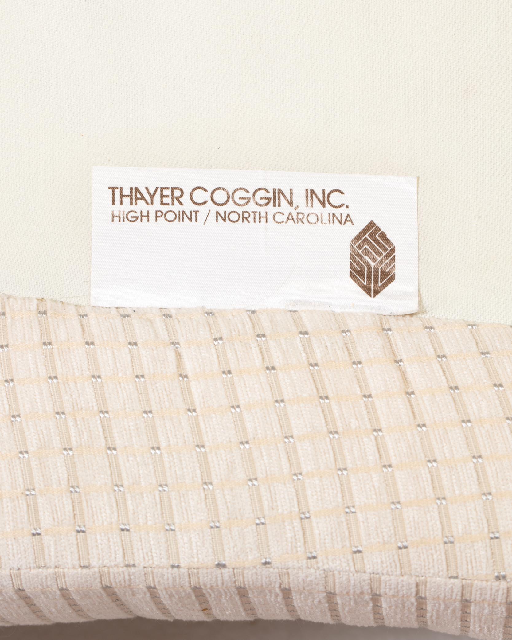 Fine XX secolo Divano componibile semicircolare color crema di Milo Baughman per Thayer Coggin in vendita