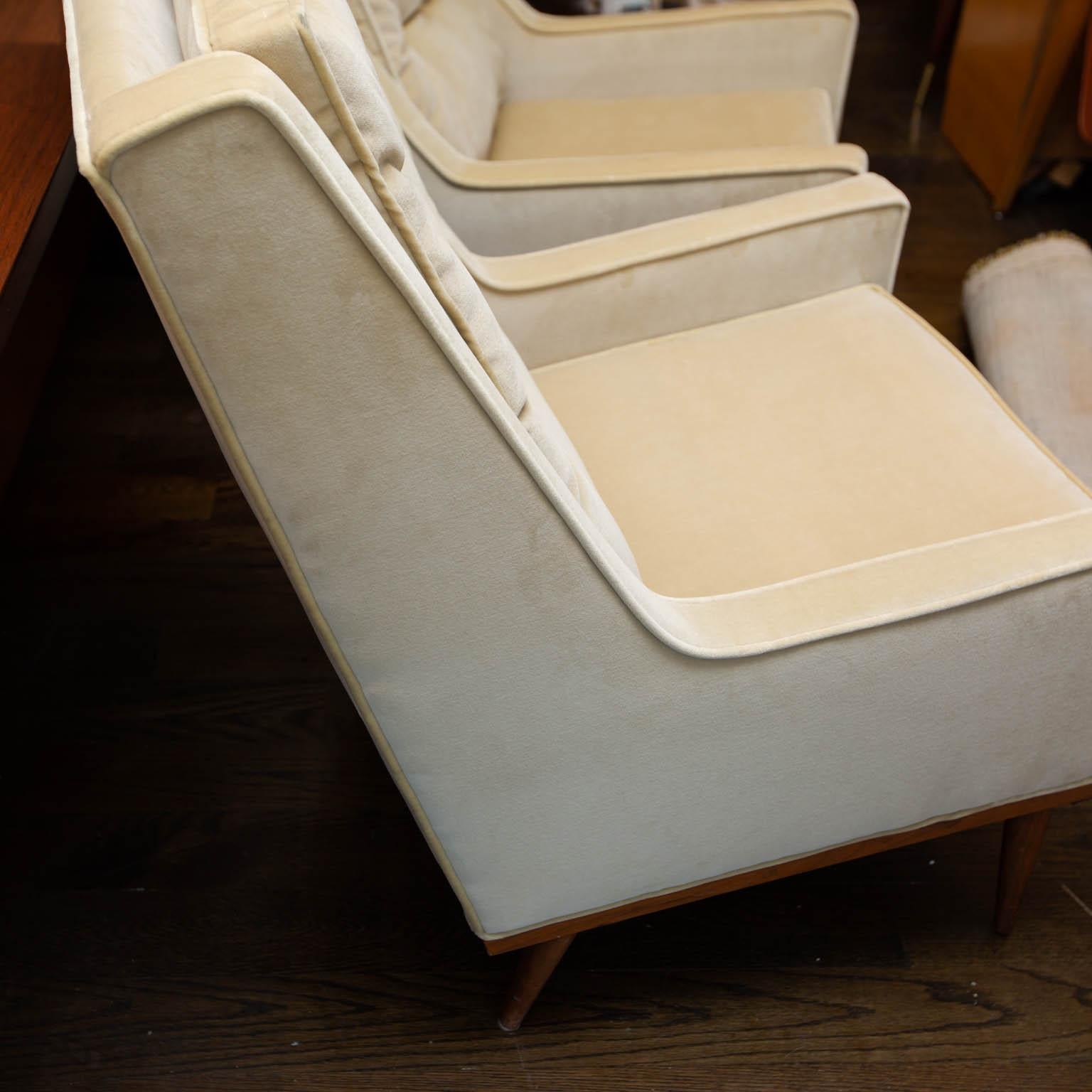 Milo Baughman King and Queen Chairs for James Inc In Excellent Condition In New London, CT