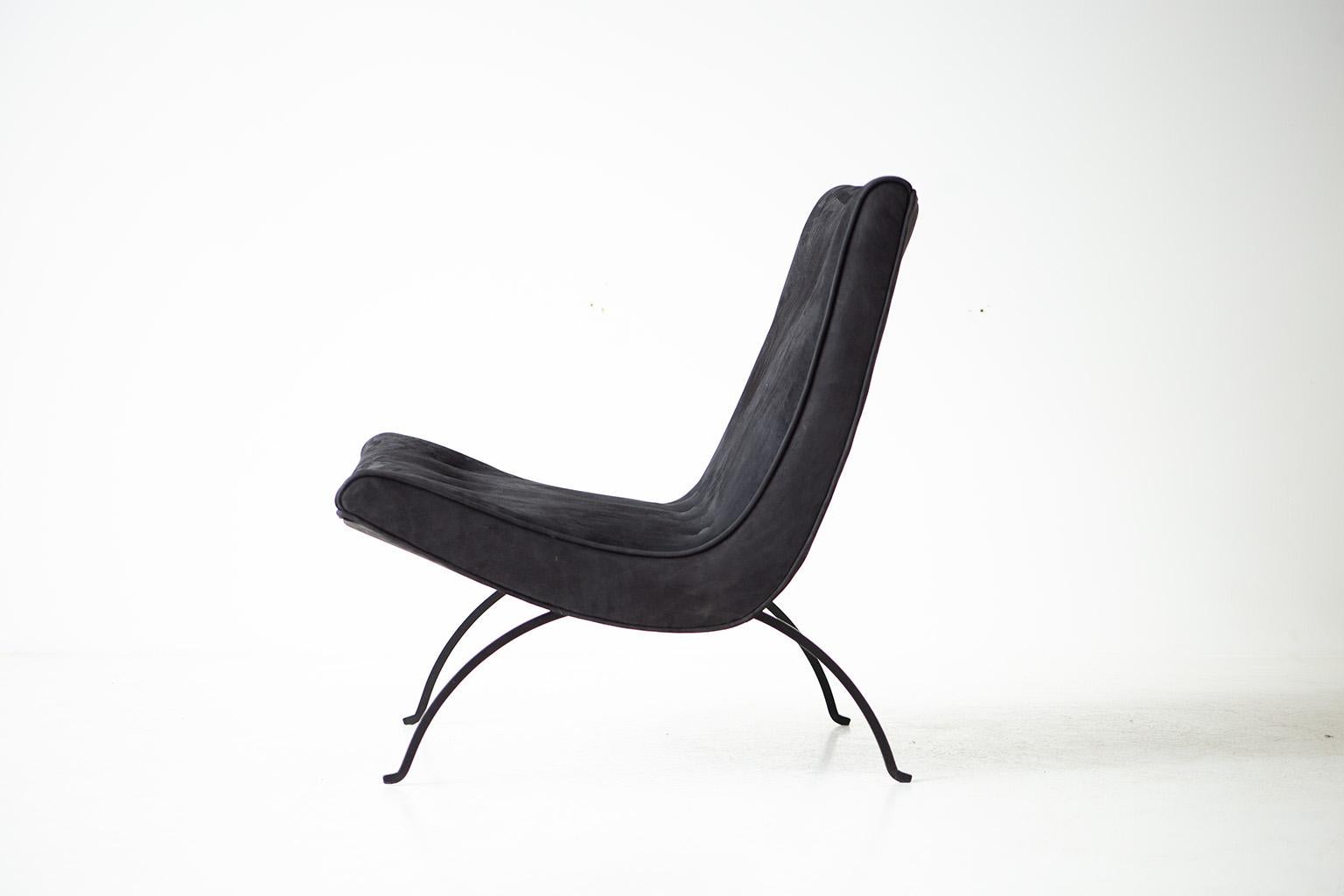 Designer: Milo Baughman

Manufacturer: Thayer Coggin
Period and Model: Mid-Century Modern
Specs: Metal, High-Grade Leather

Condition

This Milo Baughman leather scoop lounge chair for Thayer Coggin is in excellent restored condition. The