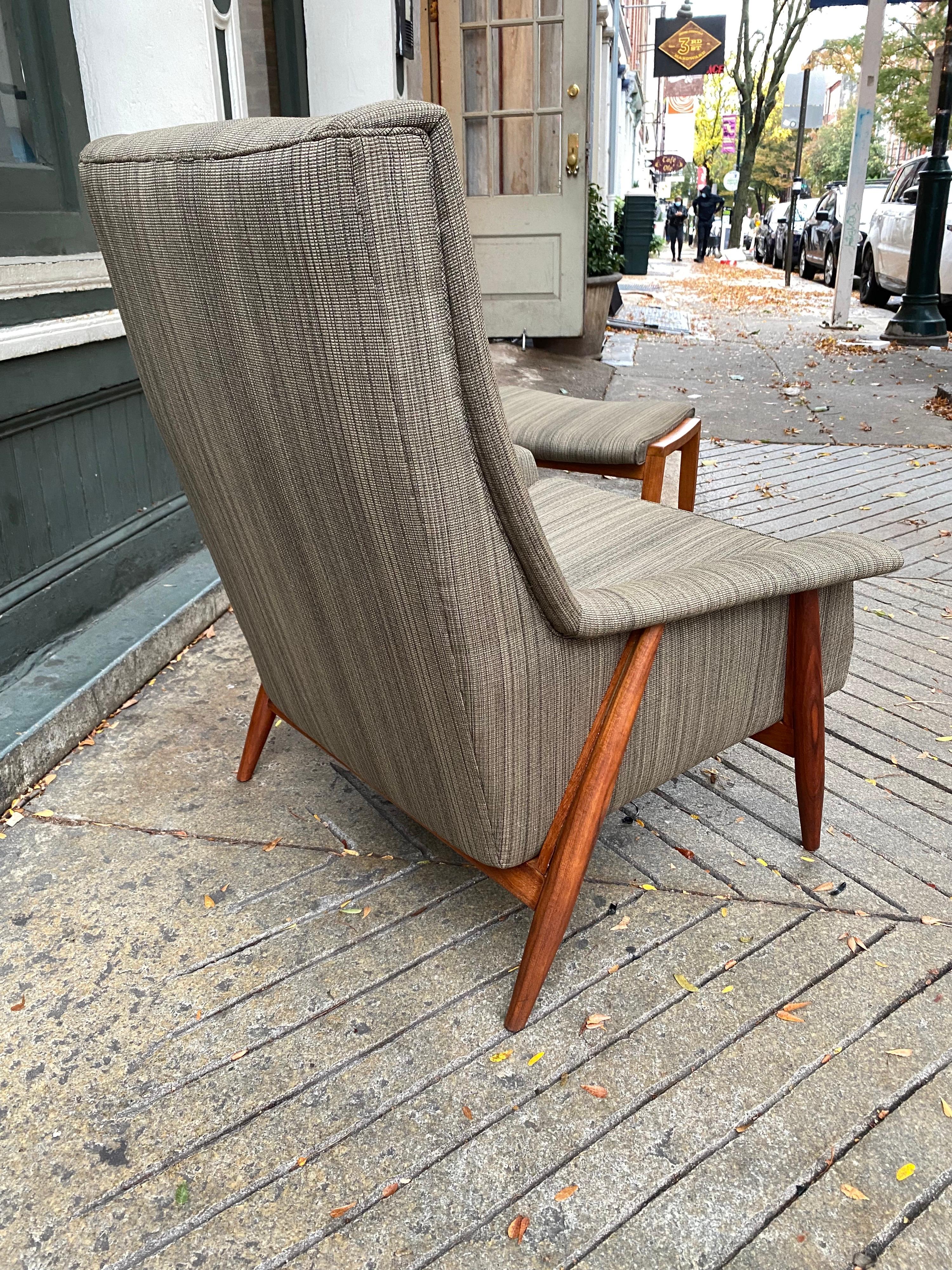 Milo Baughman Lounge Chair and Ottoman for Thayer Coggin 1