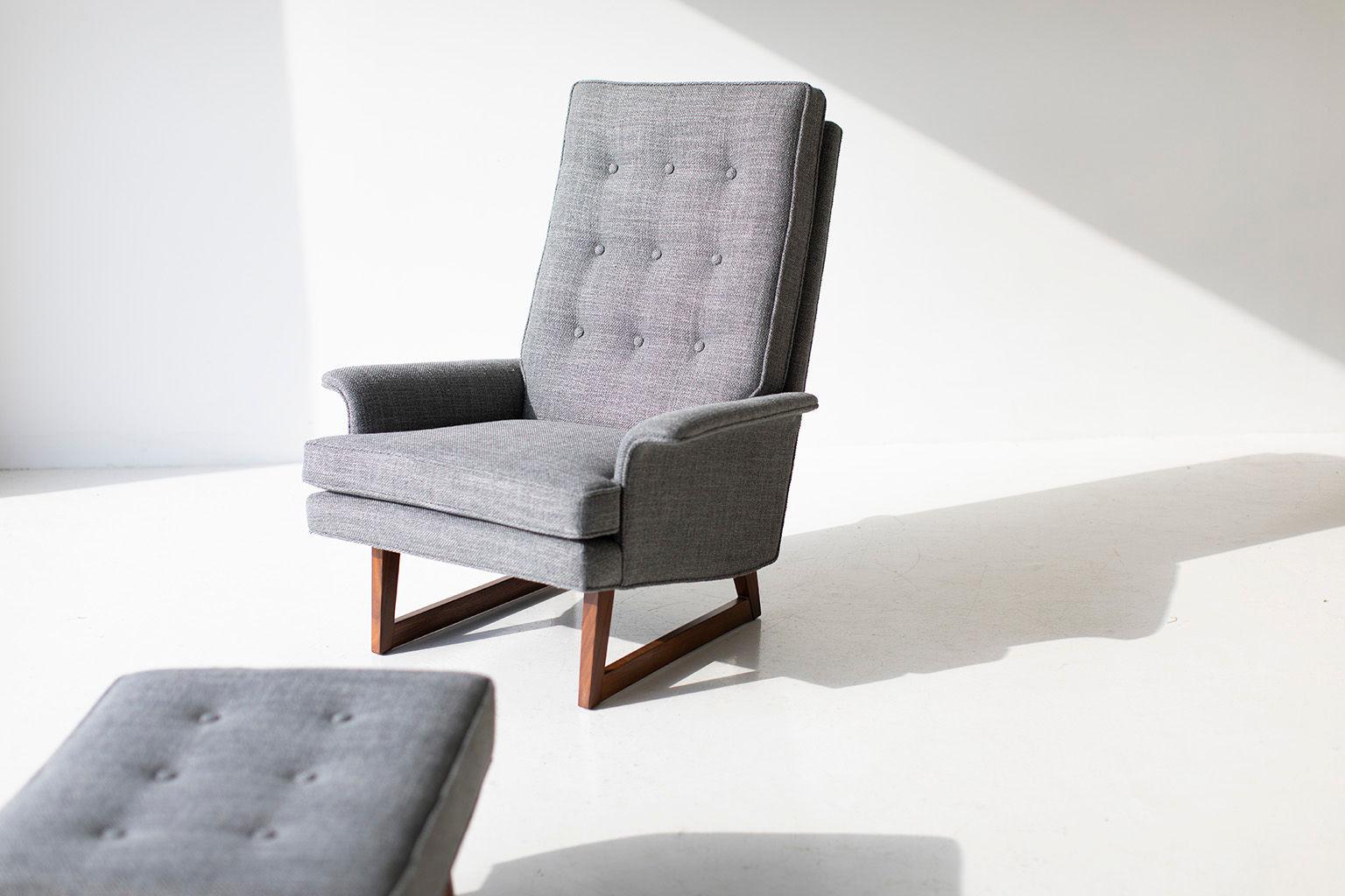 Mid-20th Century Milo Baughman Lounge Chair and Ottoman for Thayer Coggin