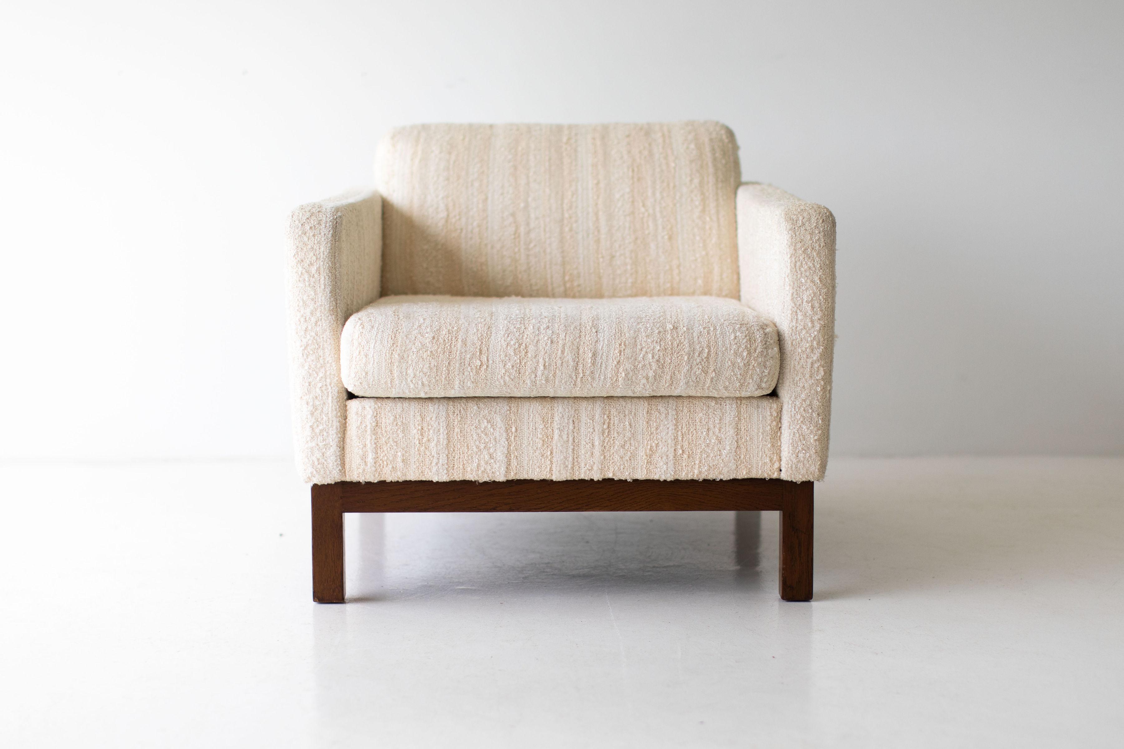 Designer: Milo Baughman

Manufacturer: James Inc.
Period and model: Mid-Century Modern
Specs: Wood, fabric


Condition:

This Milo Baughman lounge chair is in original used condition. The wood is in vintage original condition and shows