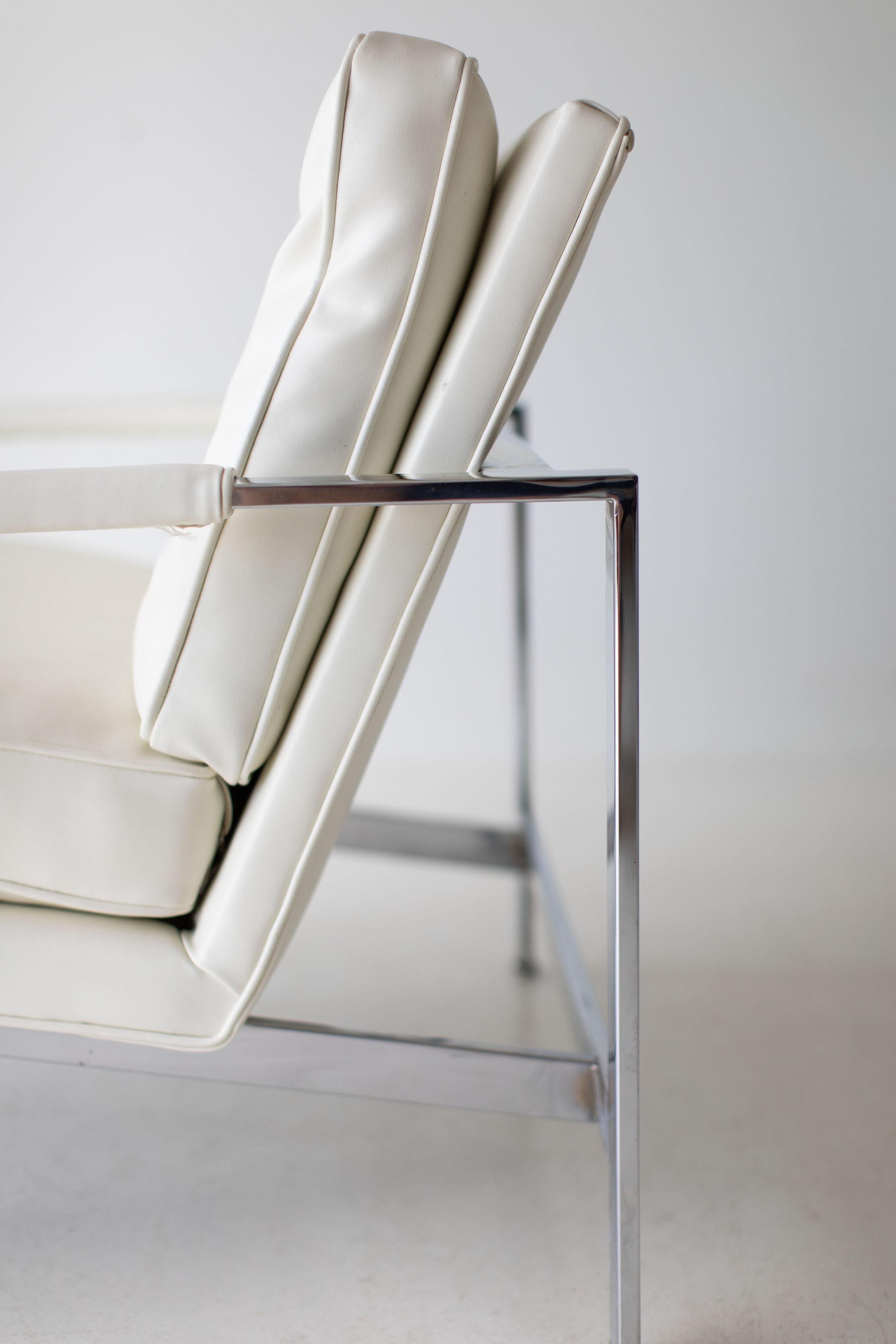 Designer: Milo Baughman. 

Manufacturer: Thayer Coggin. 
Period/Model: Mid-Century Modern. 
Specs: Chrome, vinyl

Condition: 

This Milo Baughman lounge chair for Thayer Coggin is in very good original condition. The chrome has very little