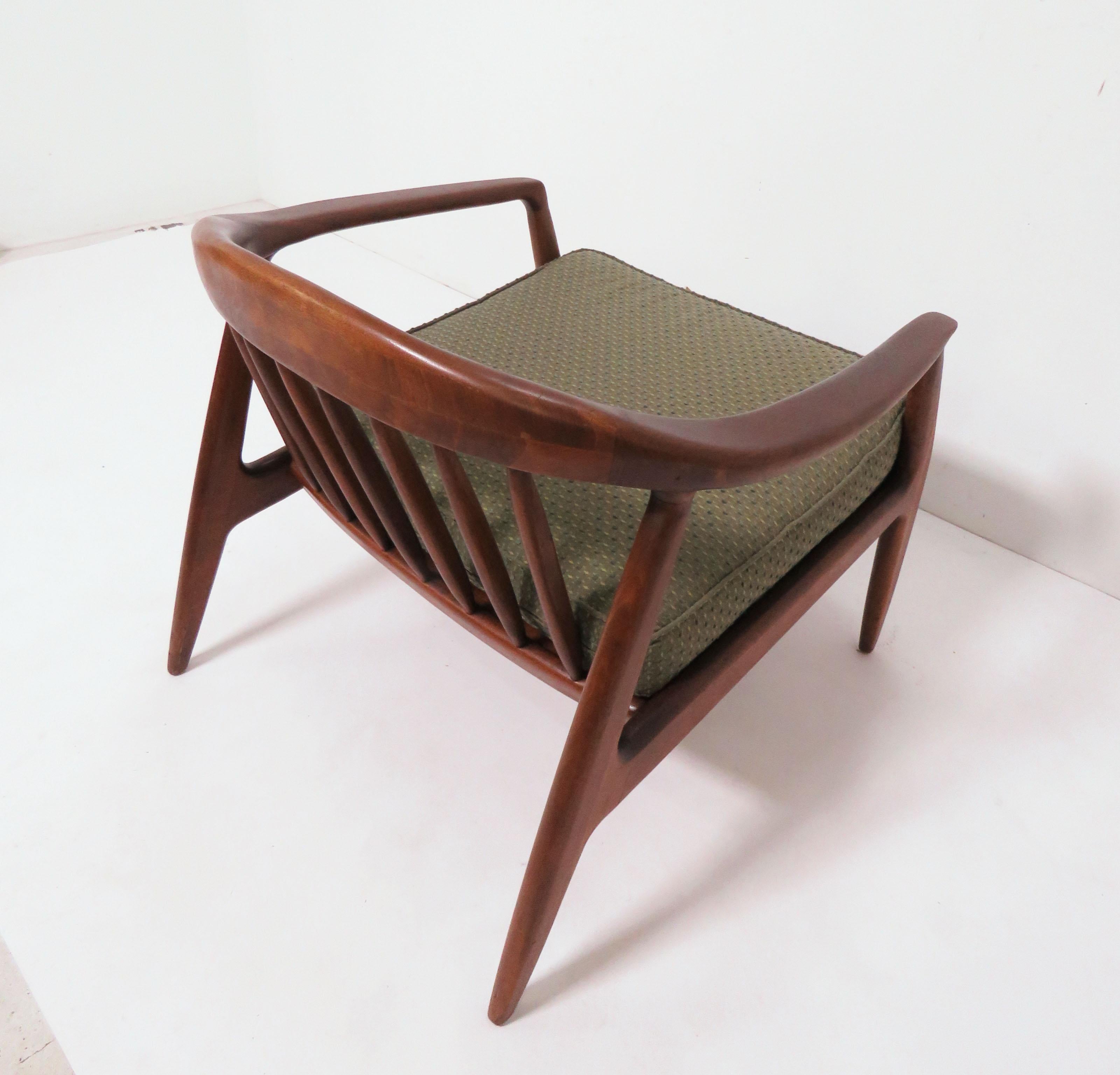 Milo Baughman Lounge Chair in Walnut, circa 1950s 2