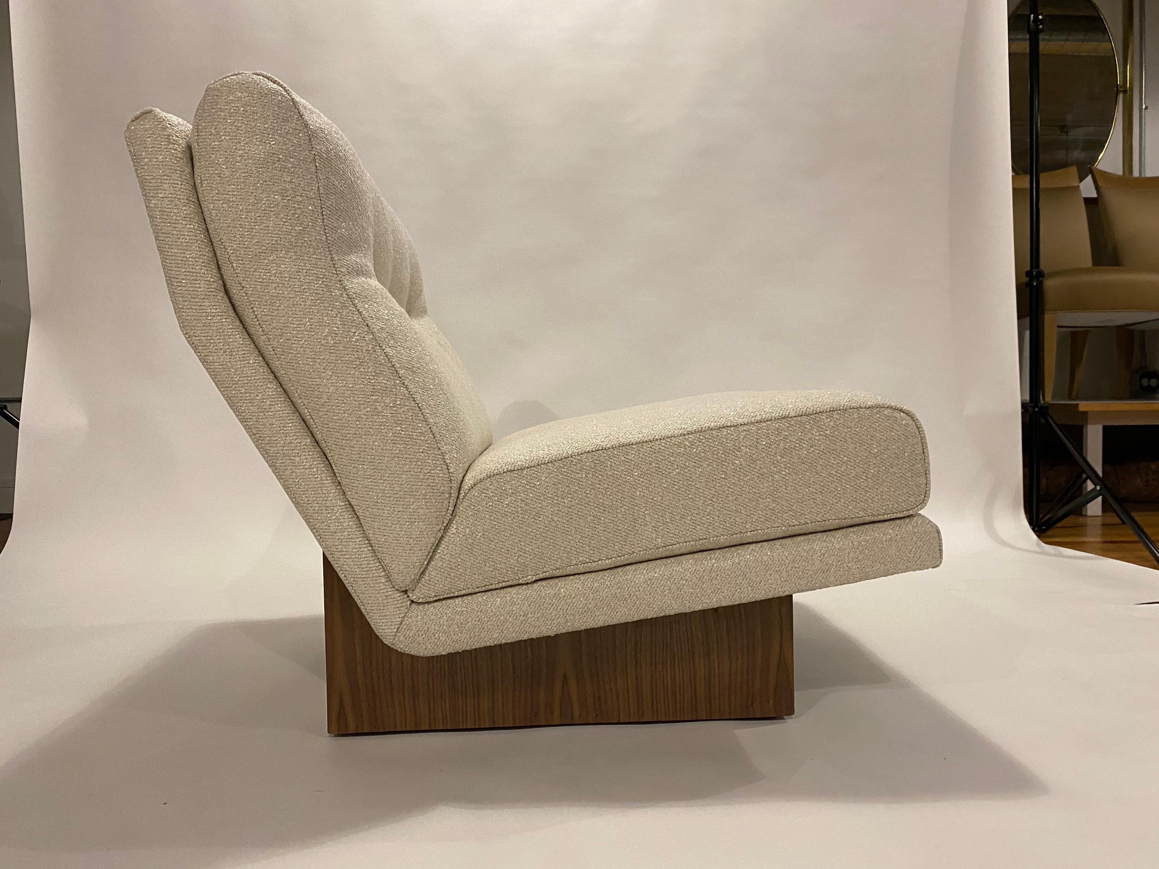 Milo Baughman Lounge Chairs on Walnut Plinths For Sale 4