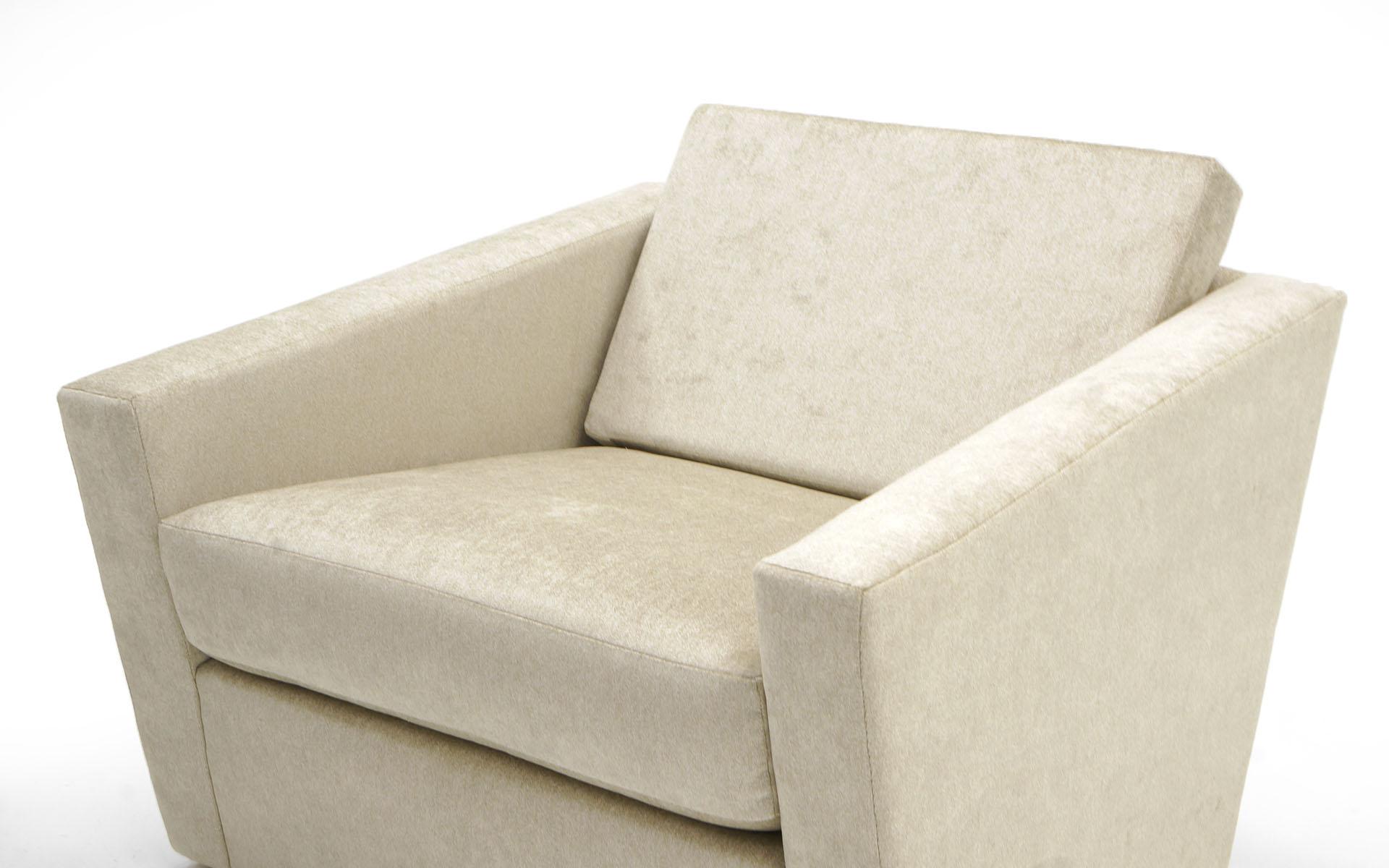 American Milo Baughman Lounge Chairs, Pair, Angular Design with New Knoll Fabric