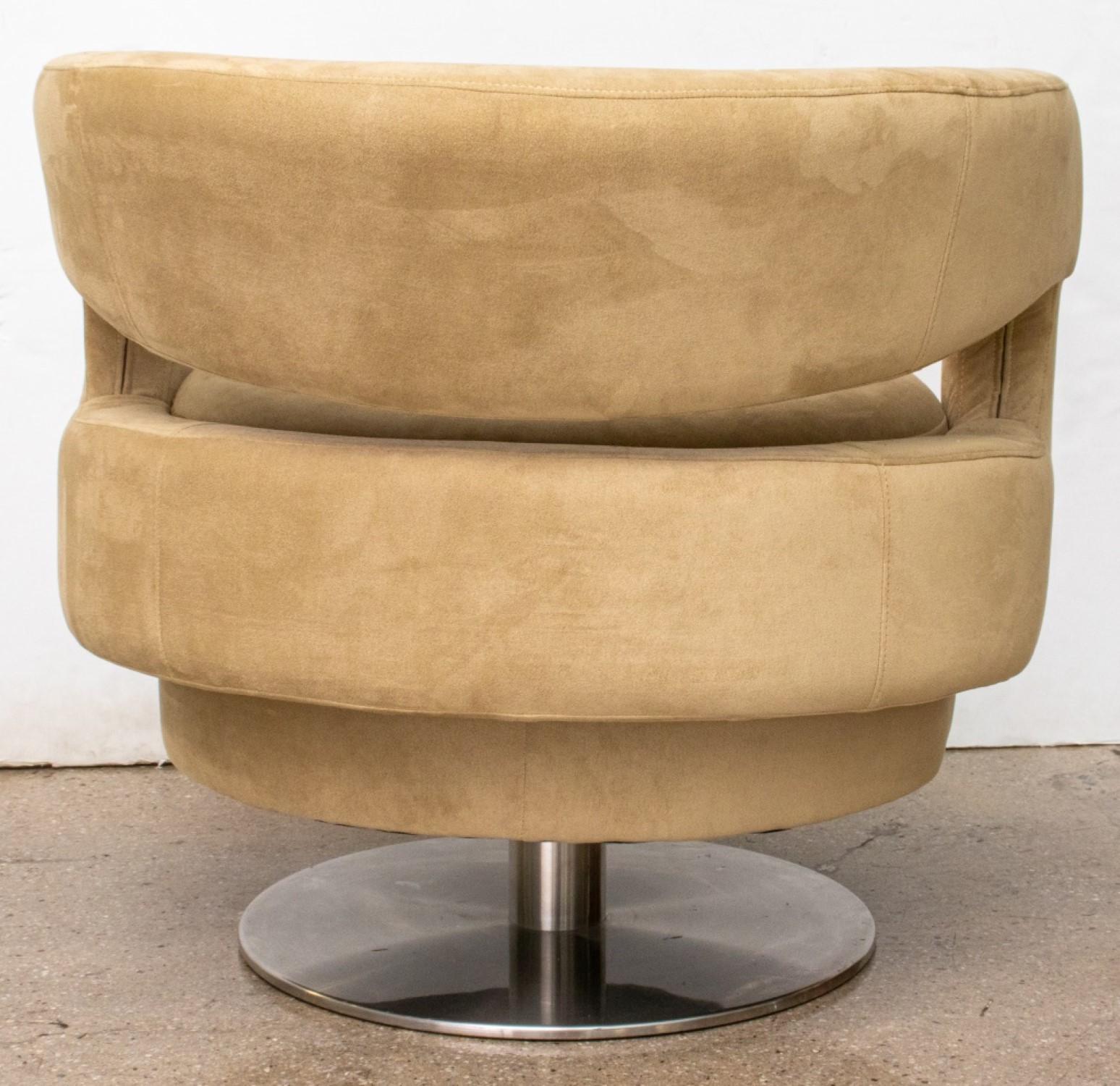 20th Century Milo Baughman Manner Swivel Chair For Sale