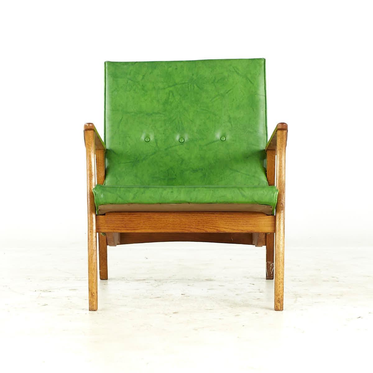 SOLD 08/07/23 Milo Baughman Mid Century Green Scoop Lounge Chairs – Pair In Good Condition For Sale In Countryside, IL