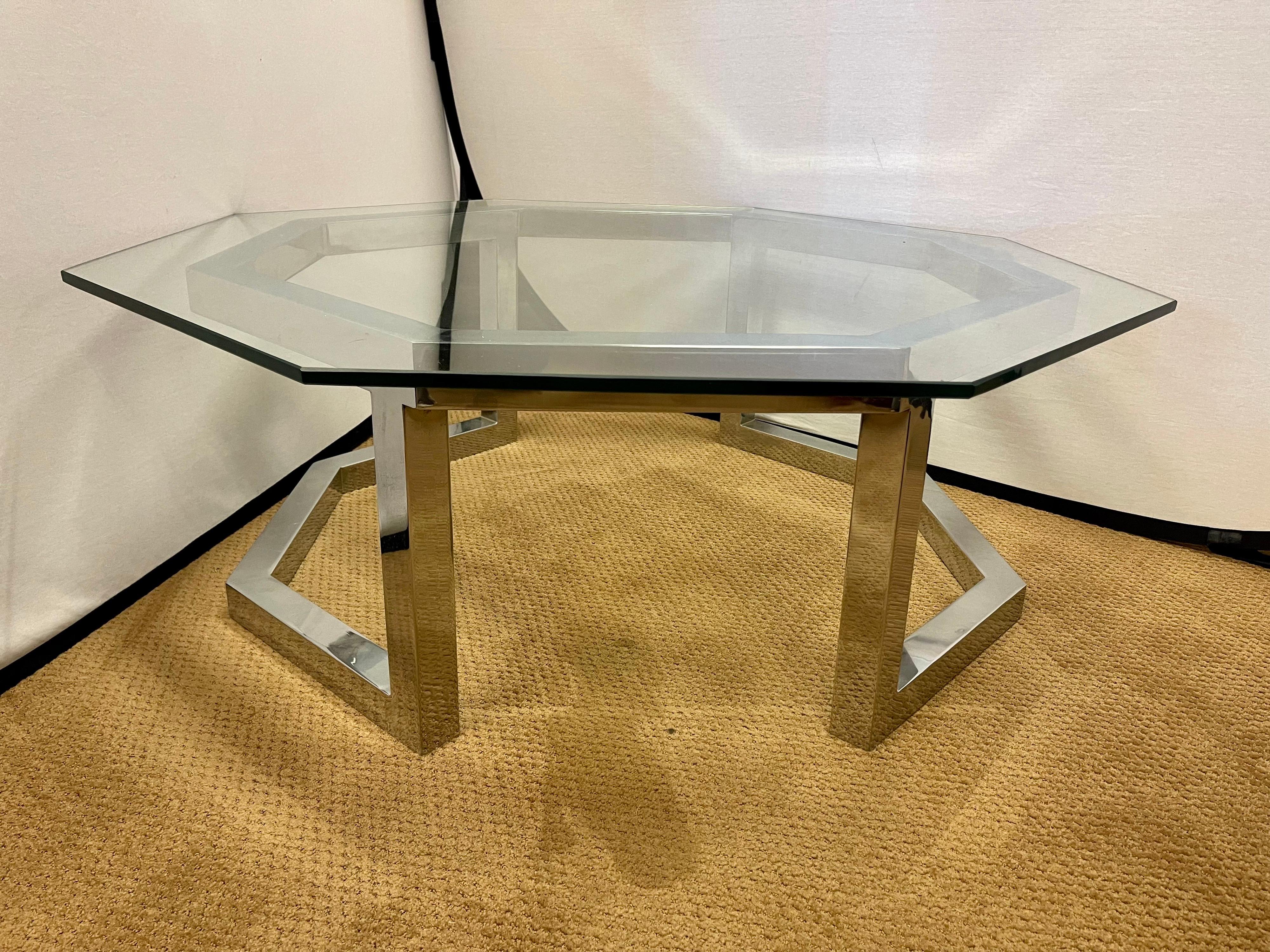 Milo Baughman Mid-Century Modern Octagonal Glass & Chrome Cocktail Coffee Table In Good Condition In West Hartford, CT