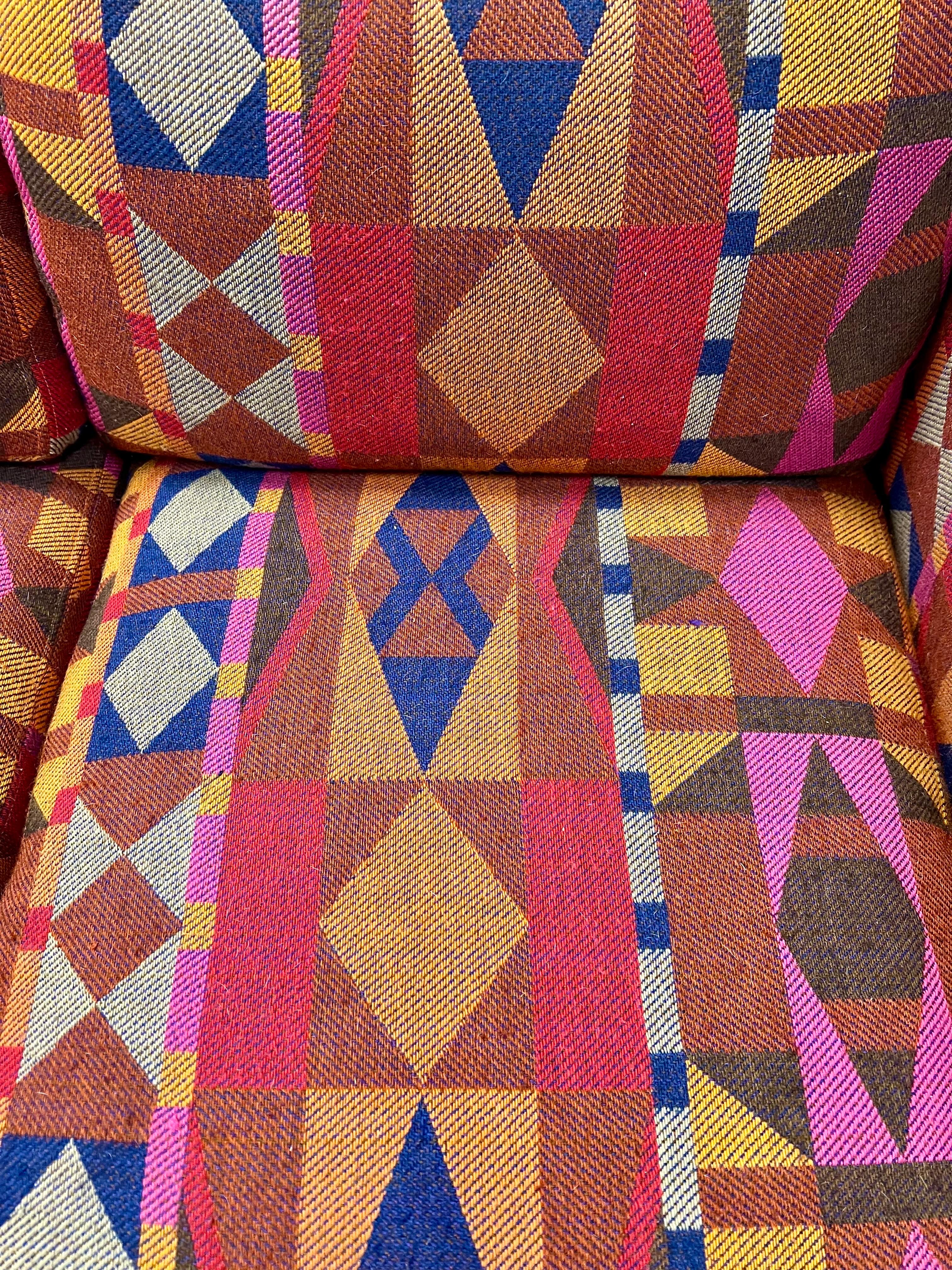 Milo Baughman Modernes rotes schwebendes Smoking-Sofa aus der Mitte des Jahrhunderts (Ende des 20. Jahrhunderts) im Angebot