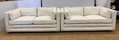 Milo Baughman Zwei passende schwebende Loveseats Sofas aus der Mitte des Jahrhunderts