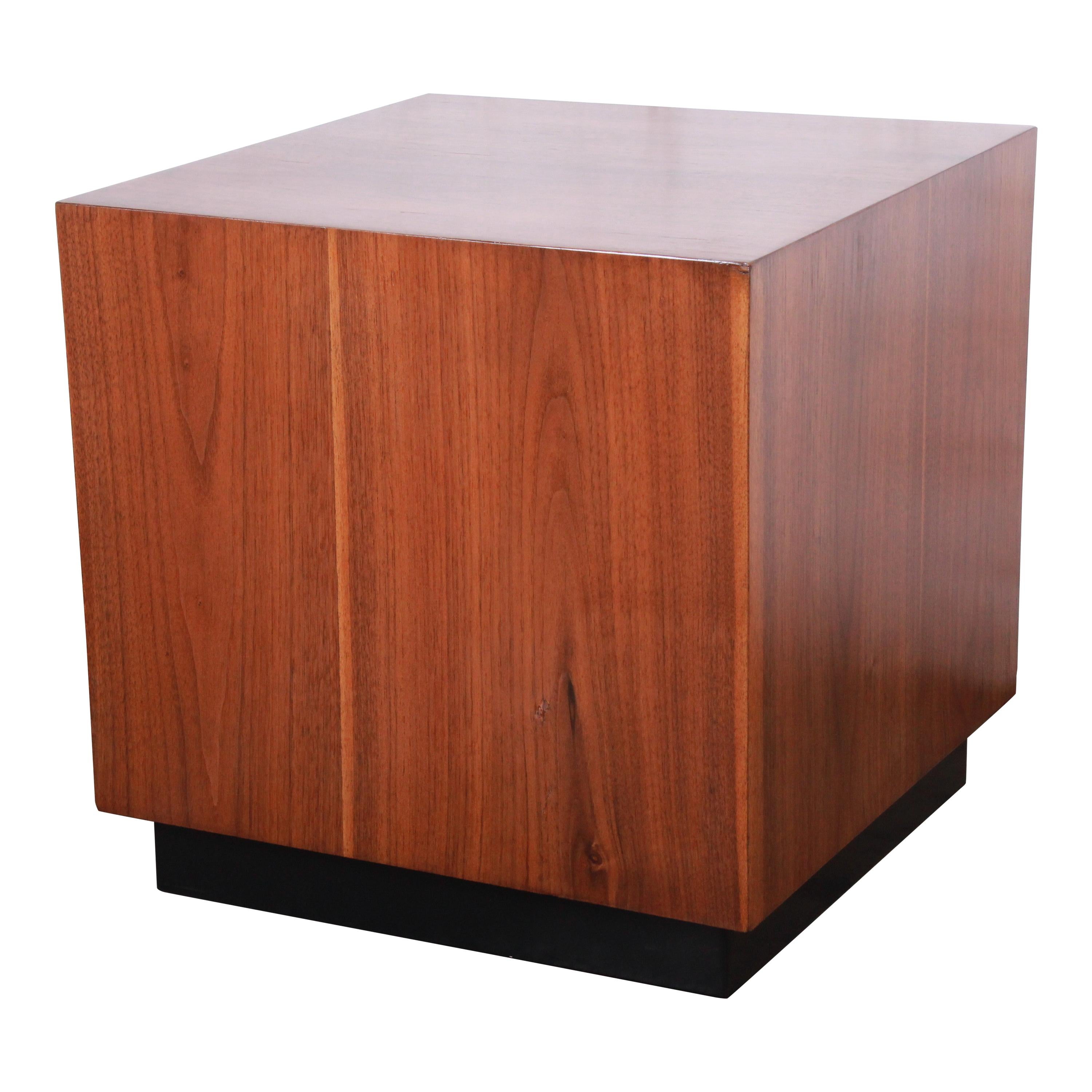 Milo Baughman Midcentury Walnut Cube Side Table or Coffee Table, Newly Restored