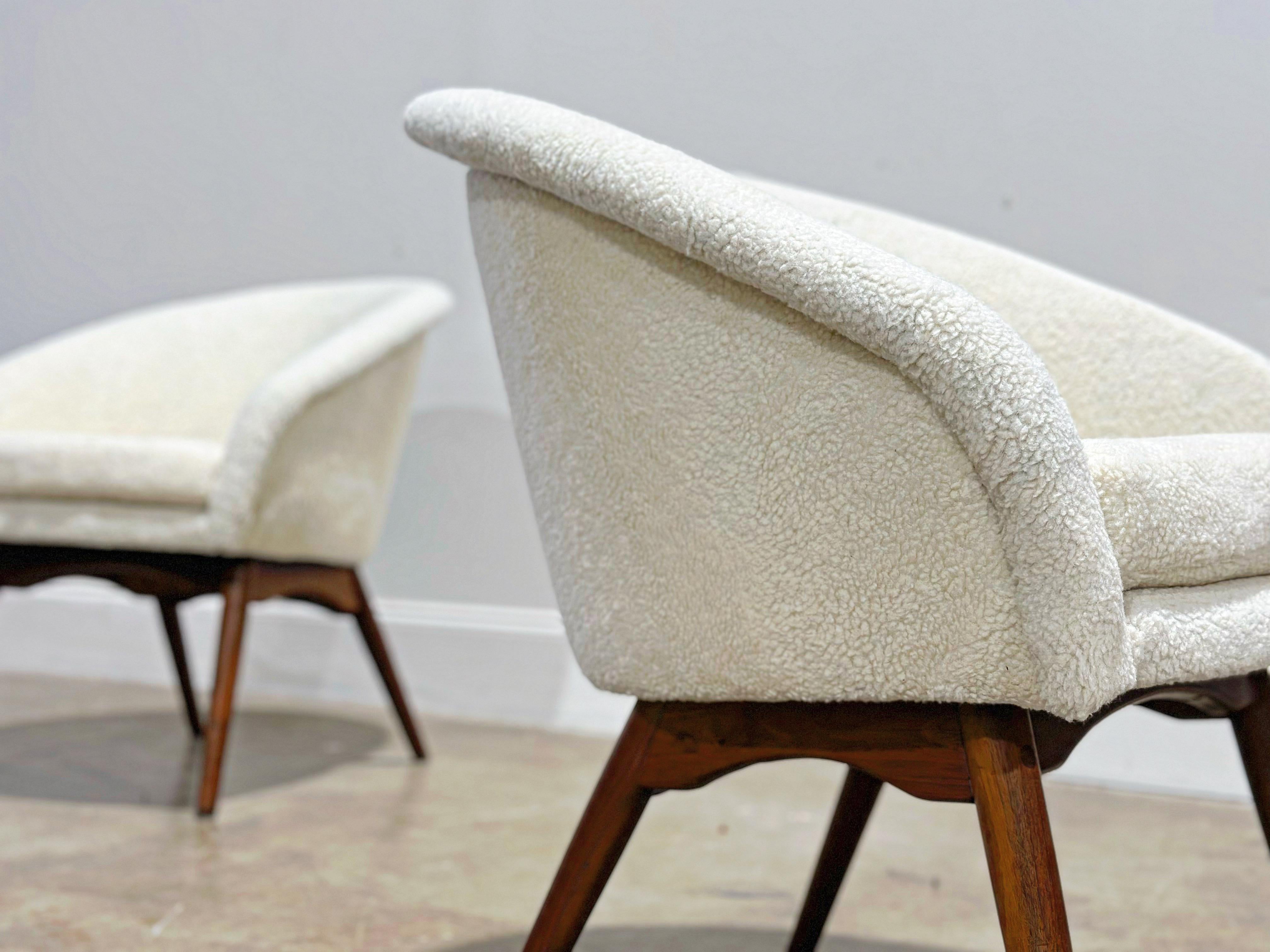American Milo Baughman Midcentury Petite Lounge Chairs in Boucle + Walnut, Thayer Coggin