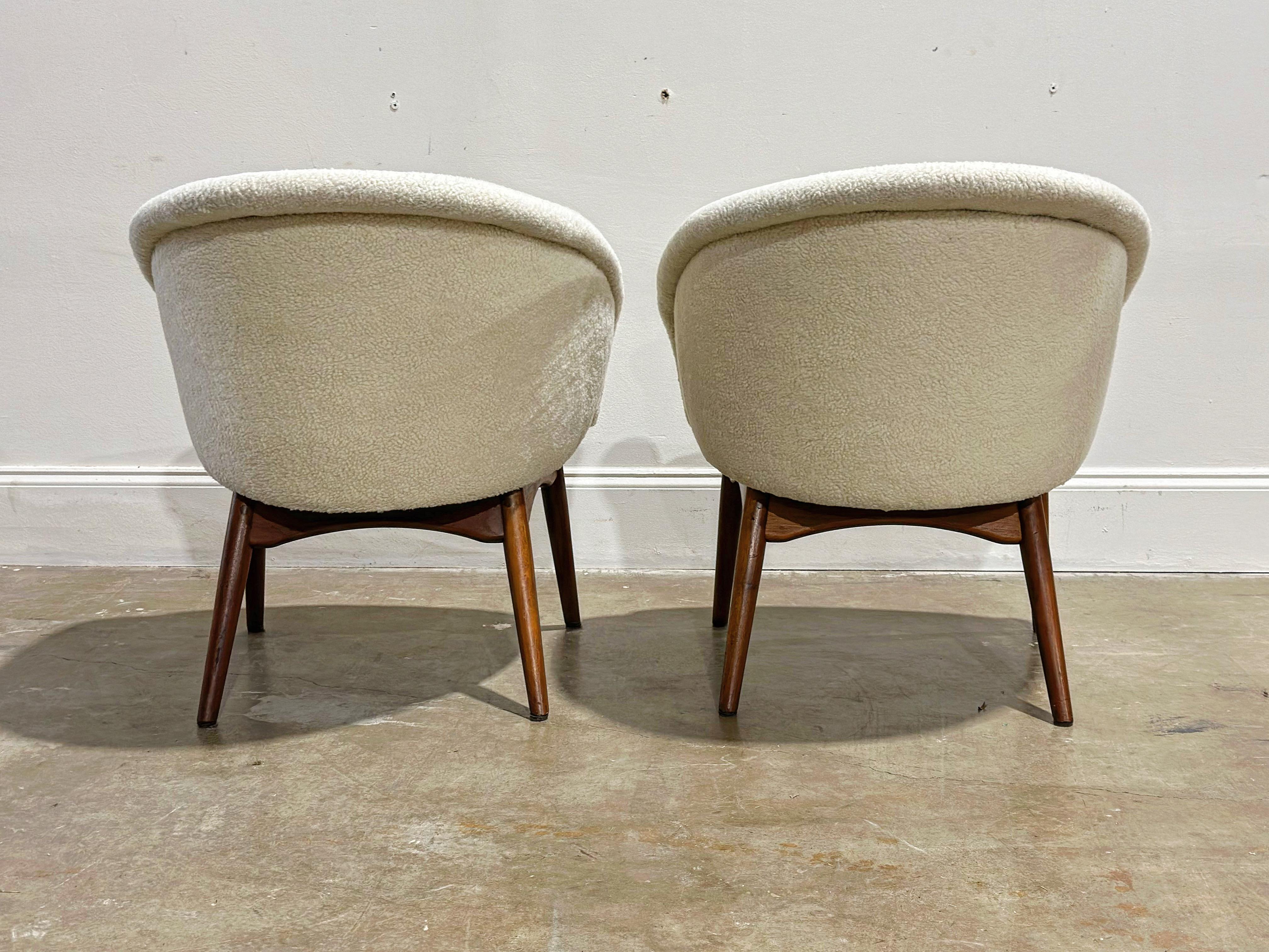 Milo Baughman Midcentury Petite Lounge Chairs in Boucle + Walnut, Thayer Coggin 2