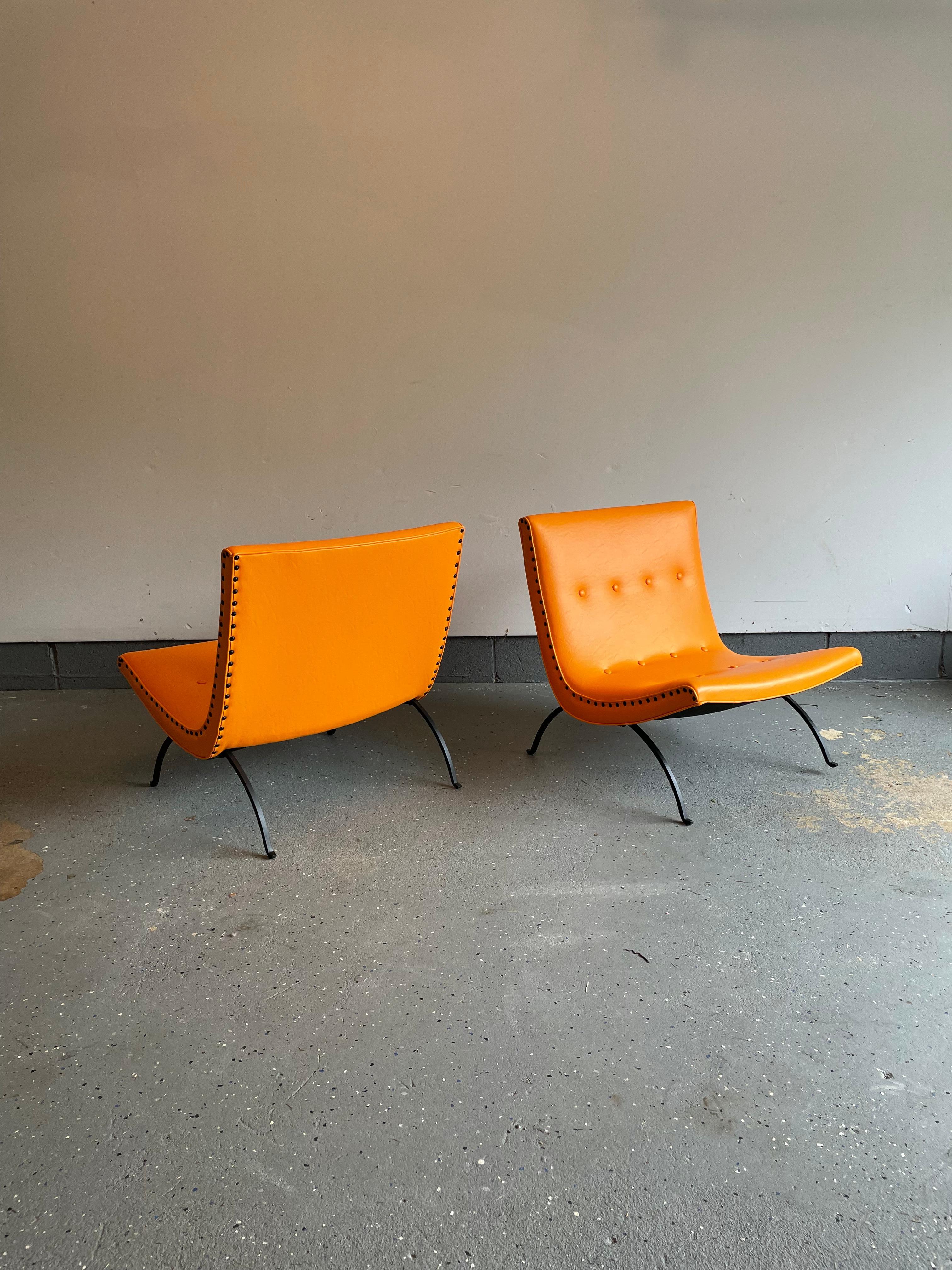 Milo Baughman Minimalist Iron Base Scoop Lounge Chairs for James Mfg In Good Condition In St.Petersburg, FL