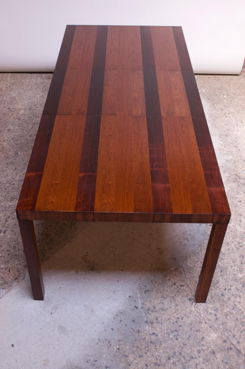 Milo Baughman Attributed Mixed Wood Expandable Dining Table for Directional In Good Condition In Brooklyn, NY