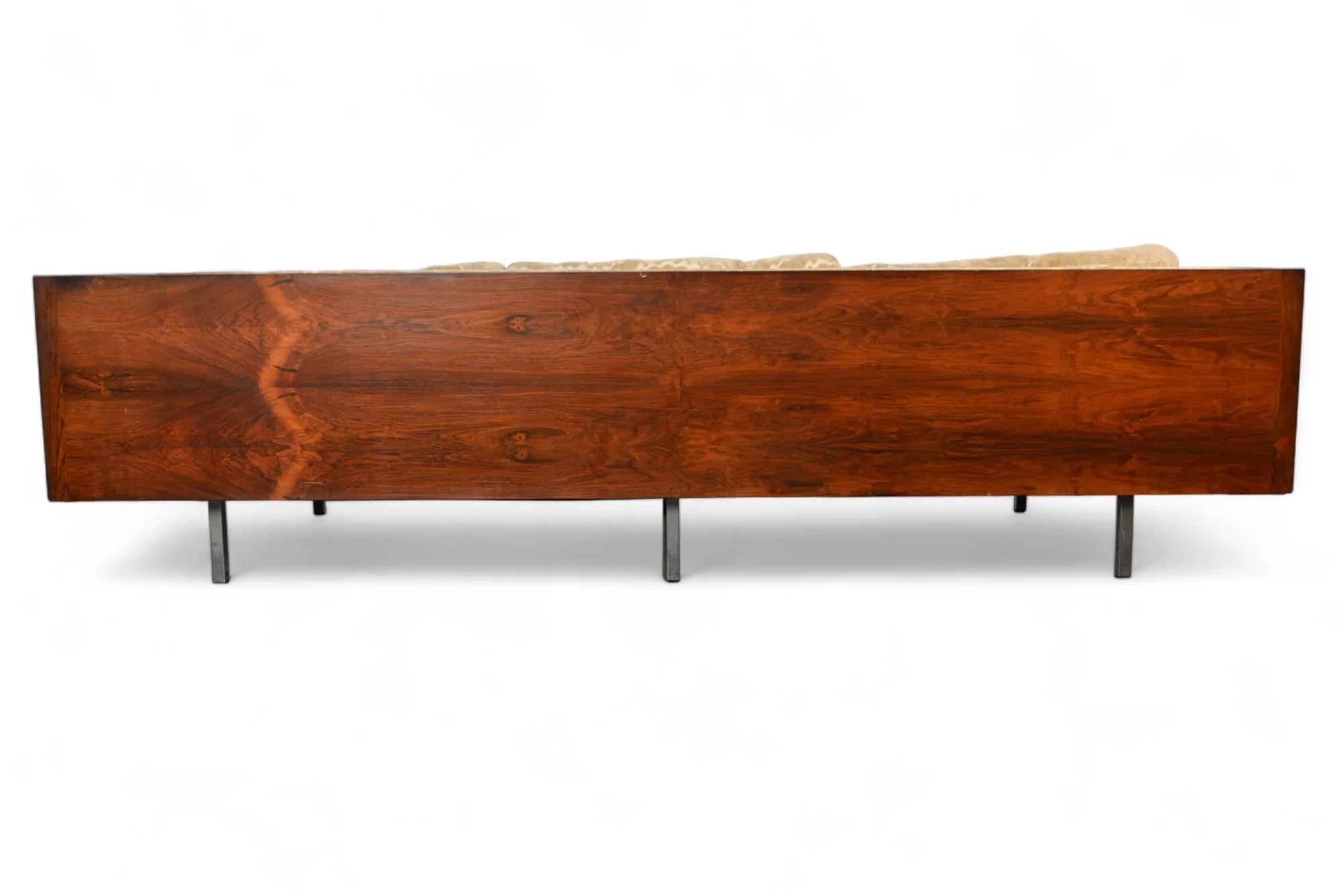 Canapé Milo Baughman modèle 2165 en bois de rose + chrome en vente 3