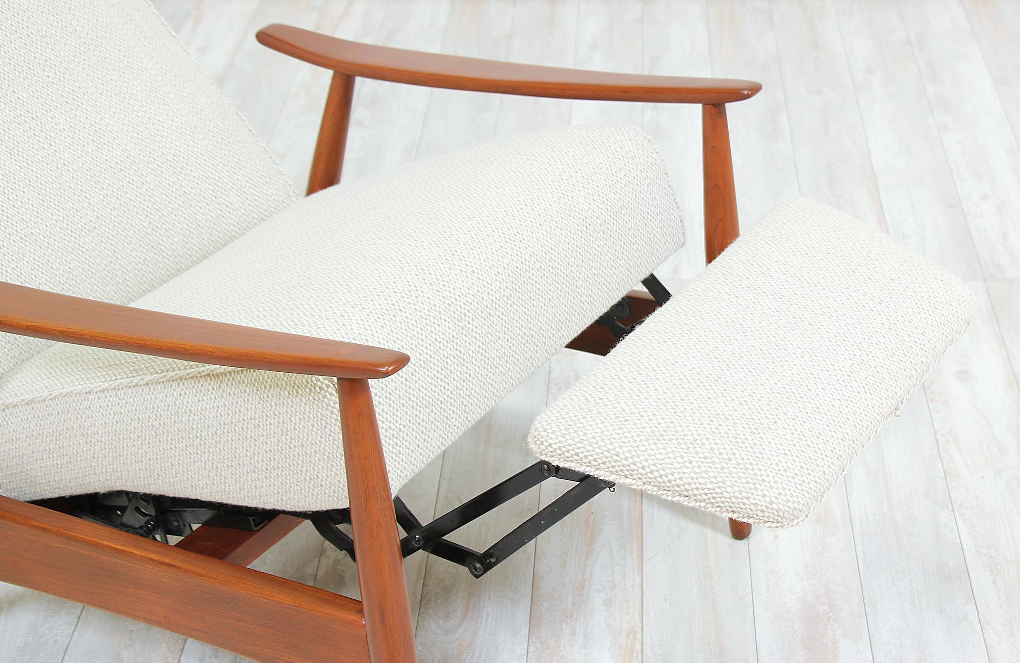 Milo Baughman Model-74 Reclining Lounge Chair for Thayer Coggin 1