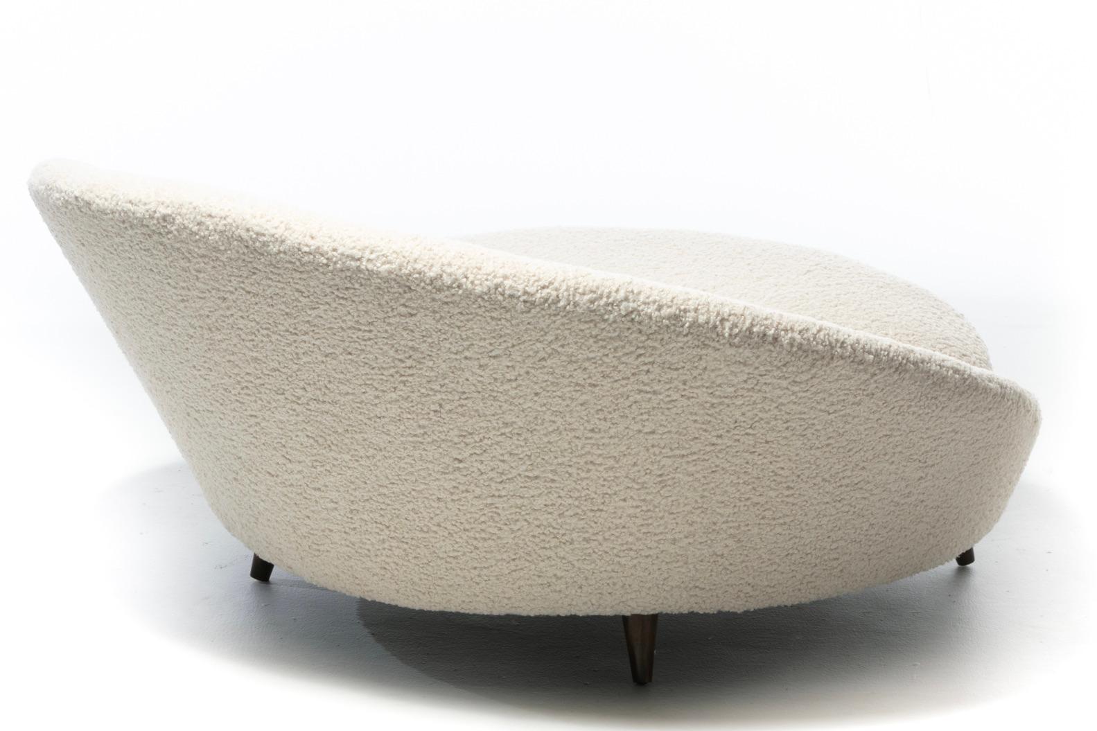 Milo Baughman Style Monumental Satellite Chair in Soft Ivory White Bouclé c.1960 In Good Condition For Sale In Saint Louis, MO
