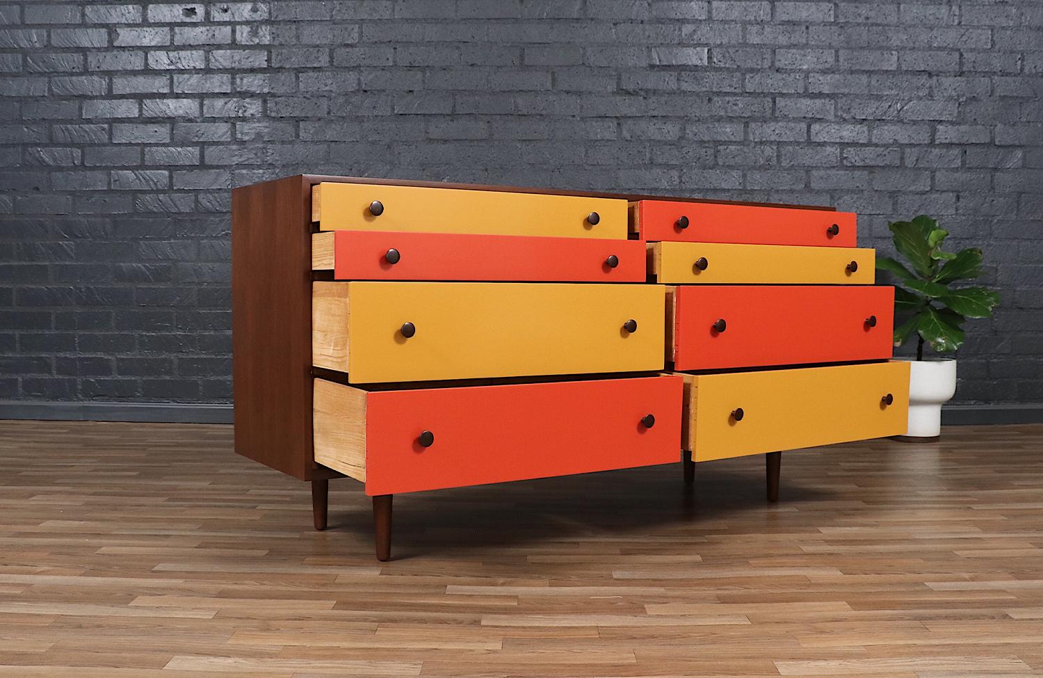 Mid-Century moderno Comò laccato multicolore di Milo Baughman per Glenn of California. in vendita