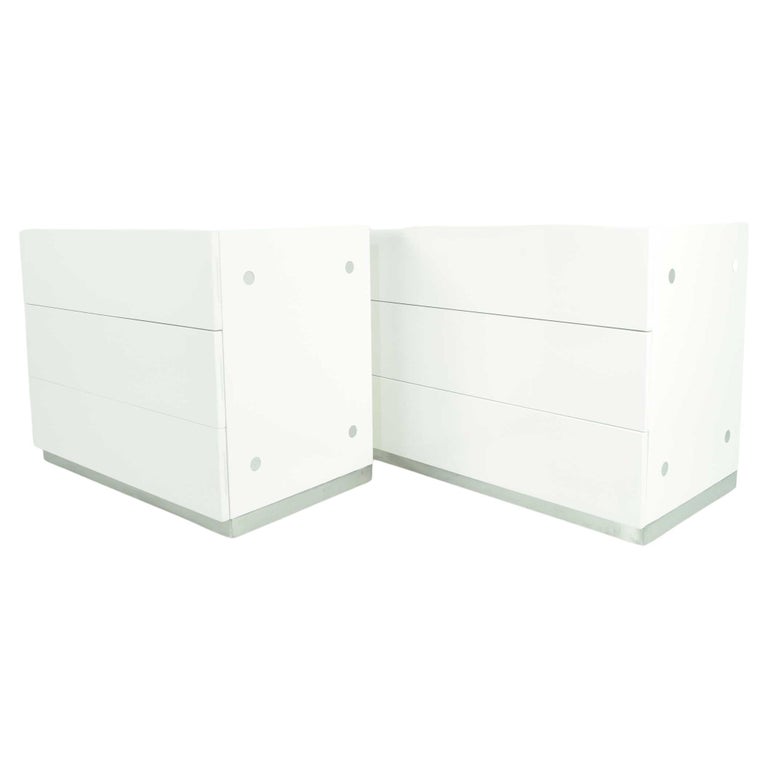 Milo Baughman Nightstands in White Lacquer For Sale