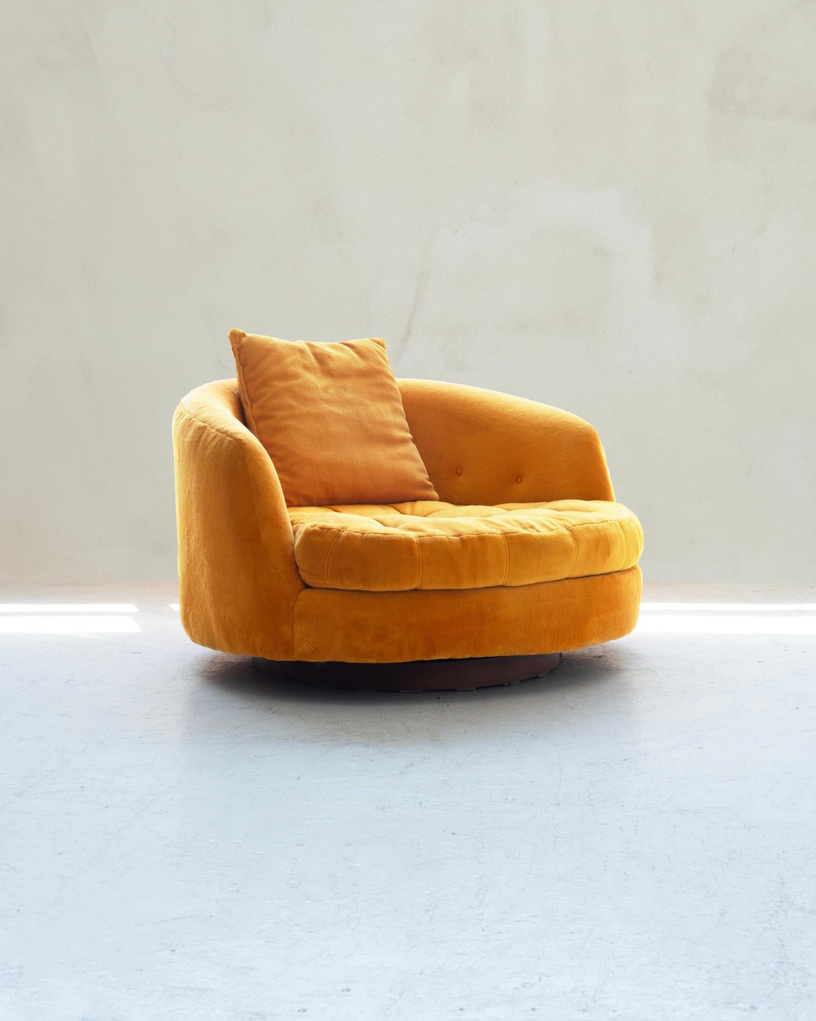 Sillón giratorio sobredimensionado Milo Baughman Moderno de mediados de siglo en venta