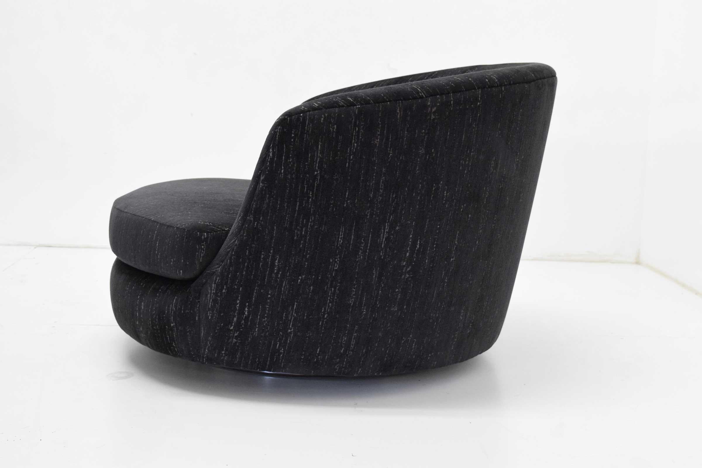 Milo Baughman Oversized Swivel Satellite Chairs, Black Cut Velvet, 1970s In Good Condition In Dallas, TX
